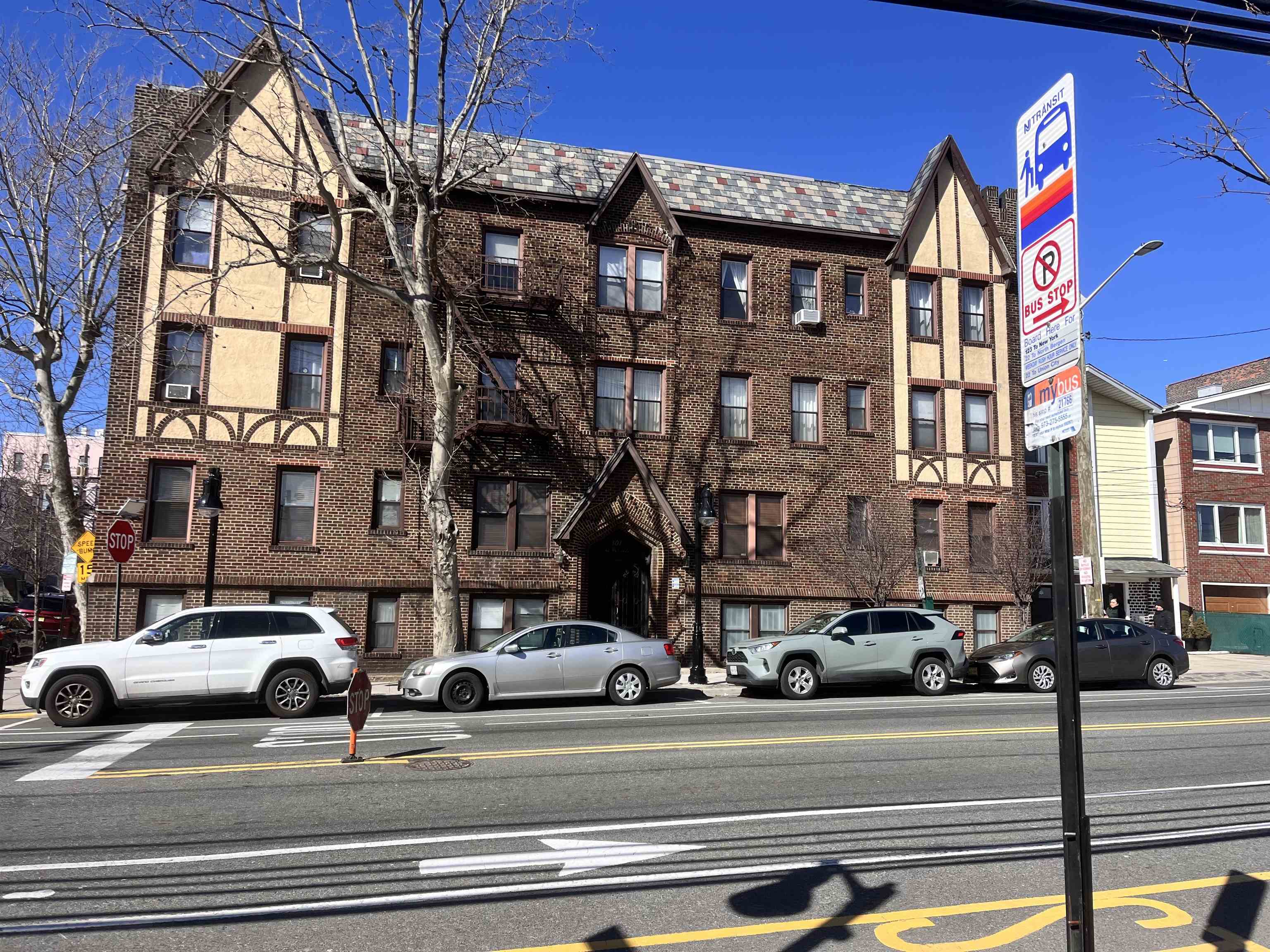 # 250006024 - For Rent in Union City NJ