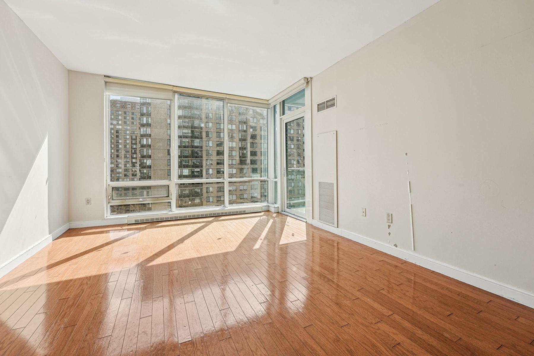 # 250006029 - For Rent in JERSEY CITY - Downtown NJ