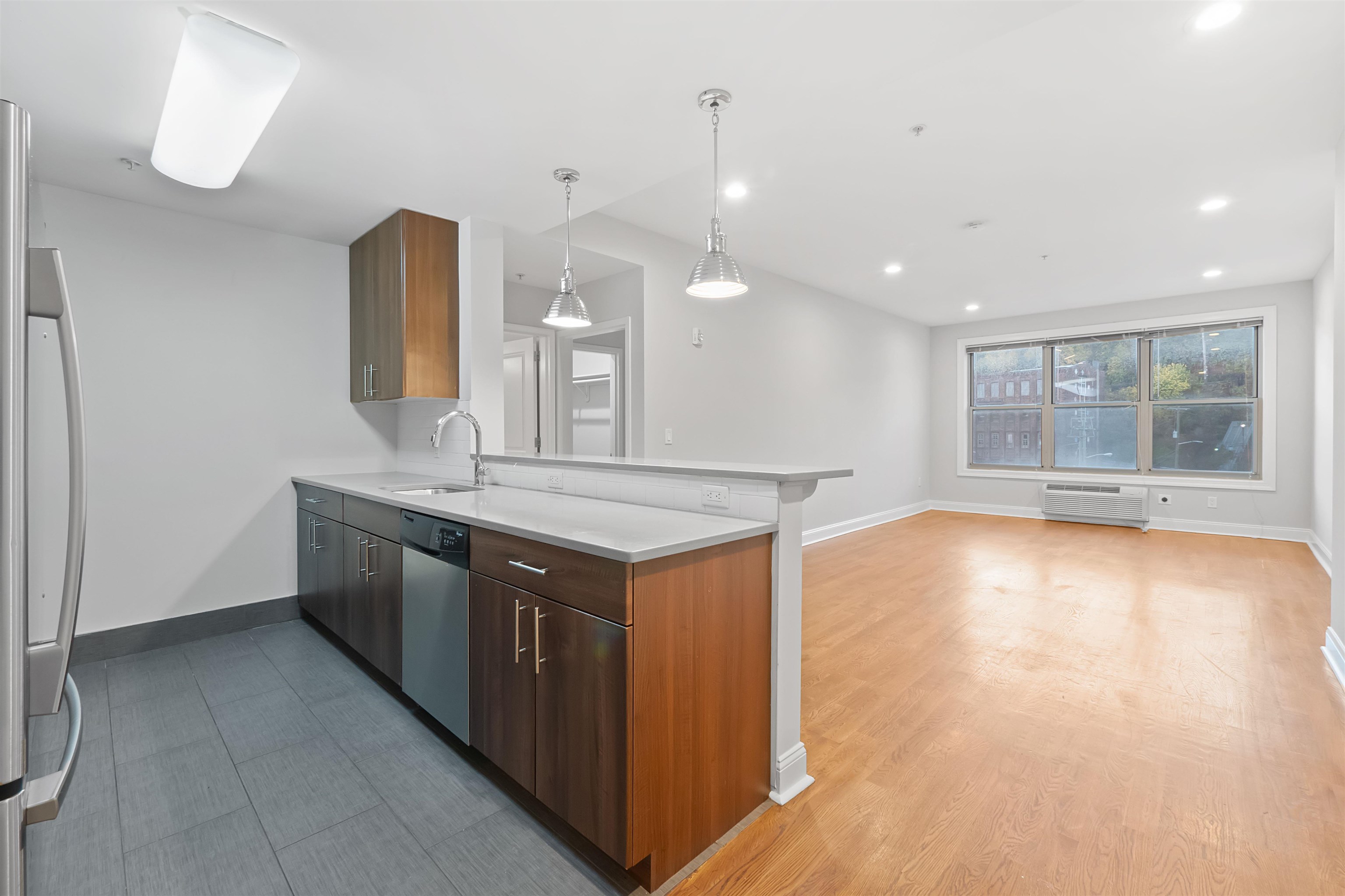 # 250006101 - For Rent in Hoboken NJ