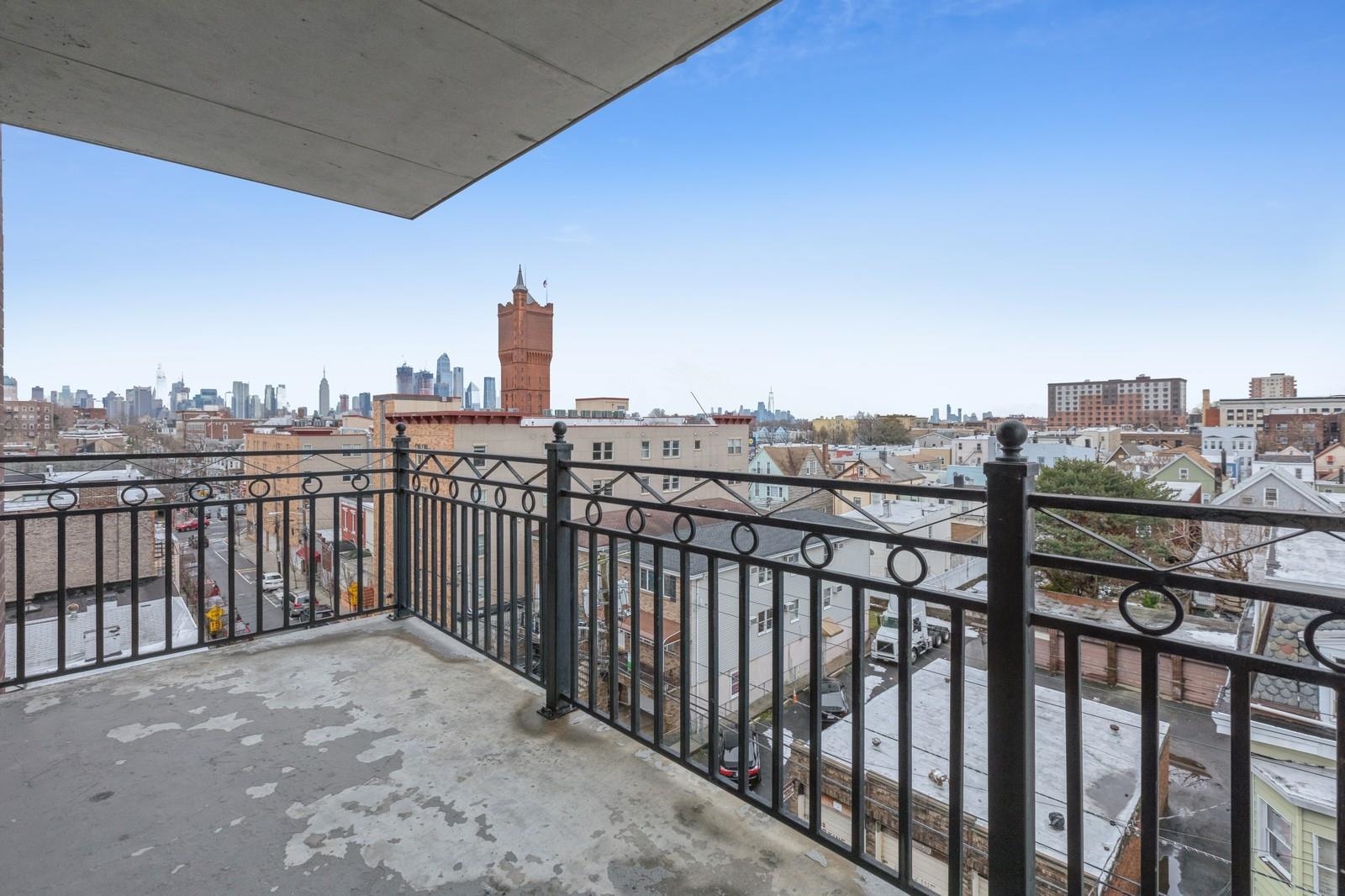 # 250006116 - For Rent in Union City NJ