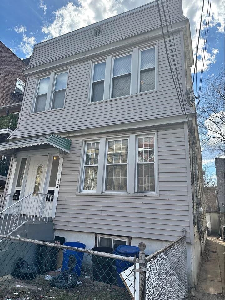 # 250006144 - For Rent in JERSEY CITY - West Bergen NJ