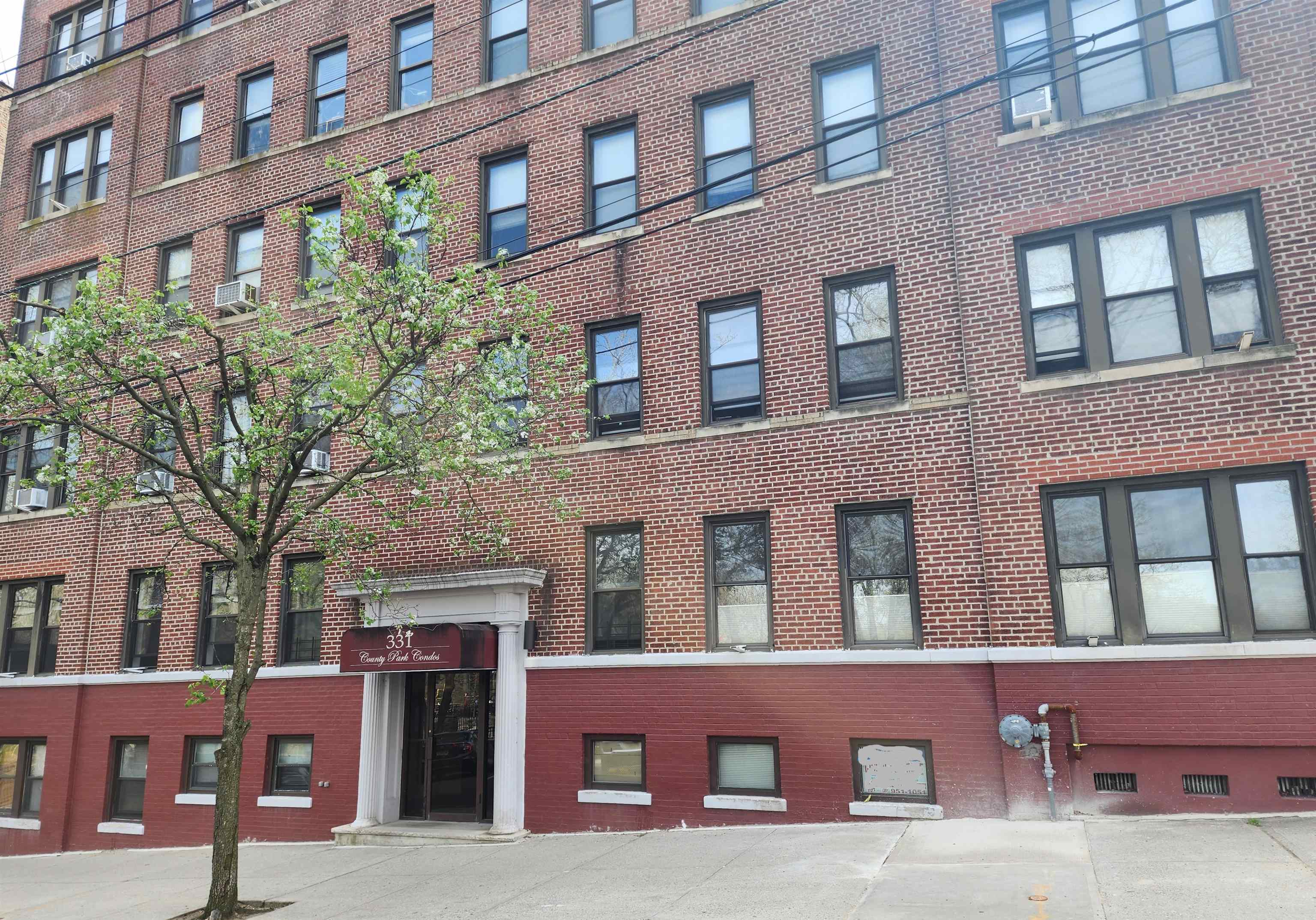 # 250006165 - For Rent in North Bergen NJ