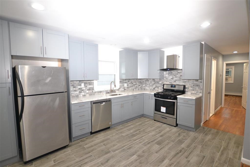 # 250006212 - For Rent in JERSEY CITY - Heights NJ