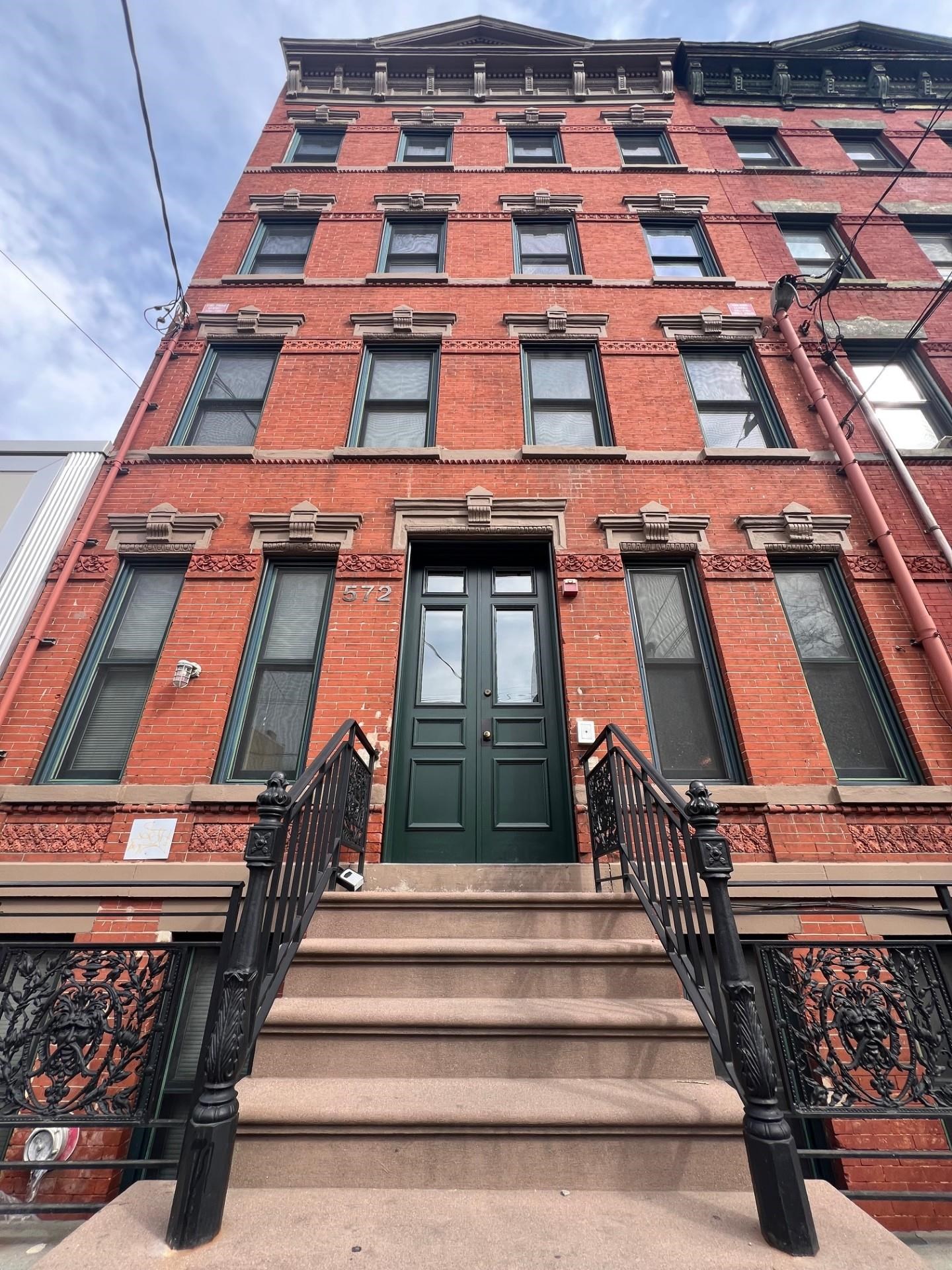 # 250006215 - For Rent in JERSEY CITY - Downtown NJ