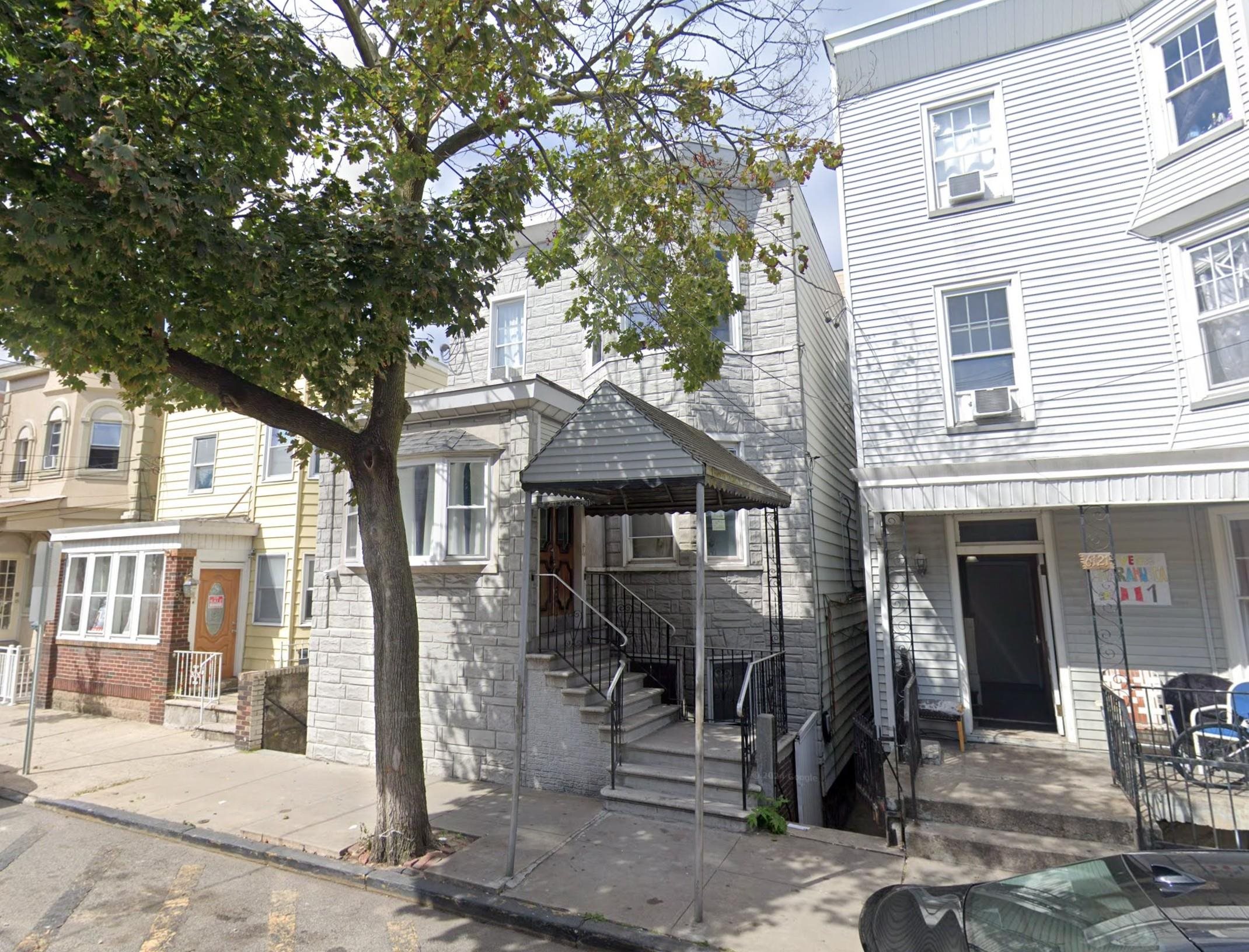 # 250006275 - For Rent in West New York NJ