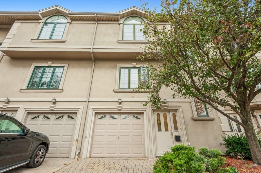 # 250006287 - For Rent in Weehawken NJ