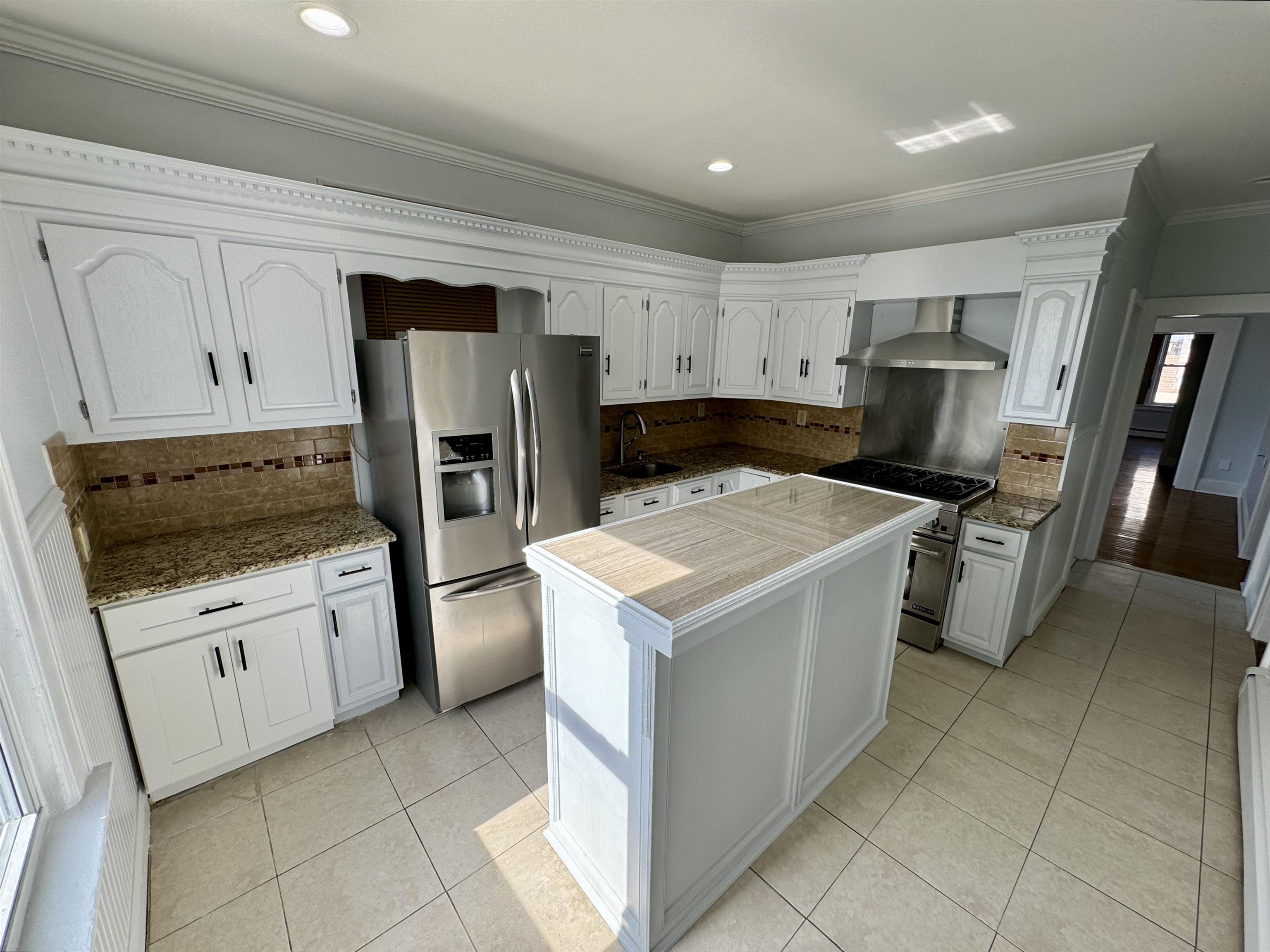 # 250006303 - For Rent in Kearny NJ