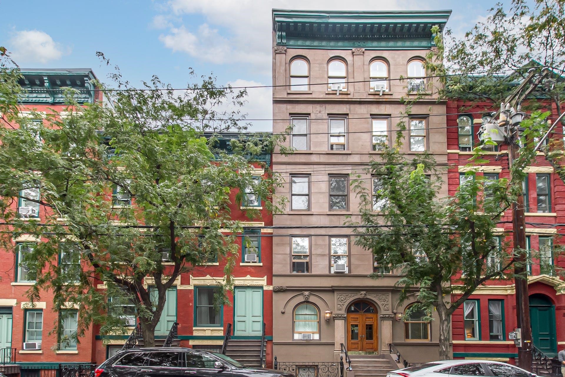 # 250006310 - For Rent in JERSEY CITY - Downtown NJ