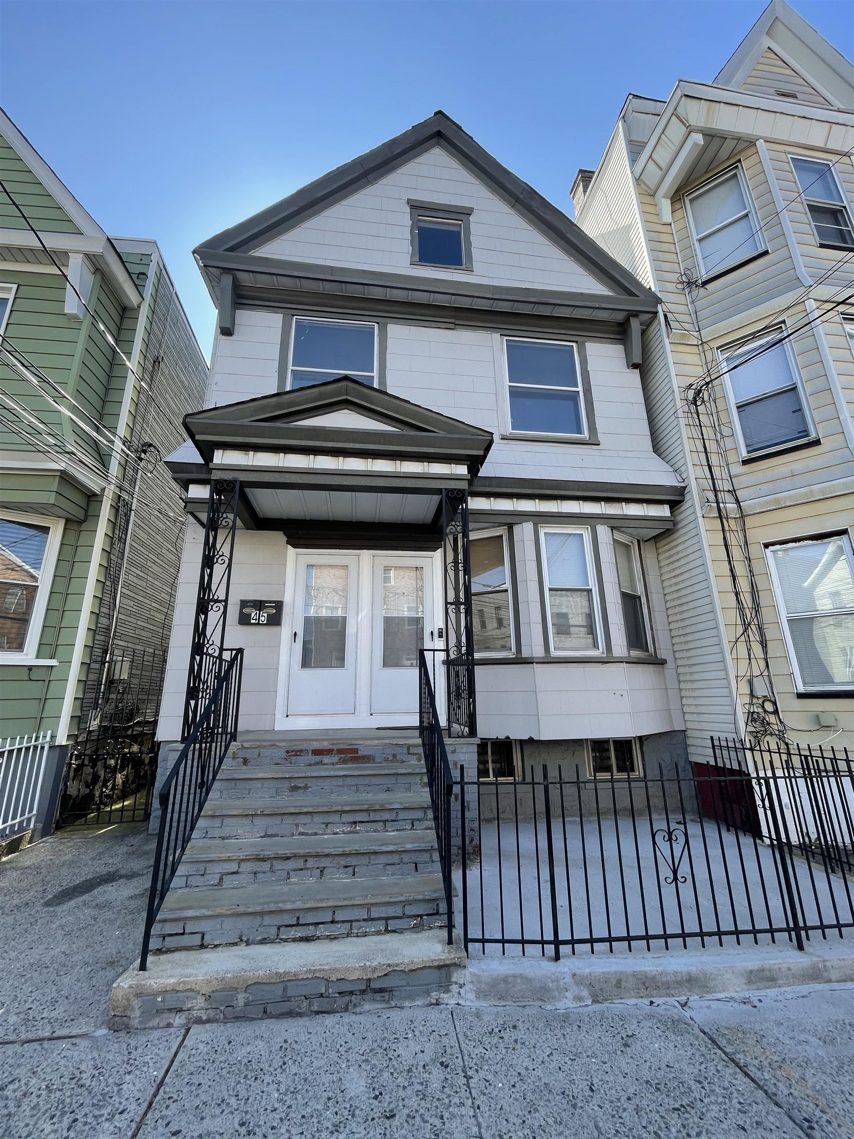 # 250006352 - For Rent in JERSEY CITY - Greenville NJ