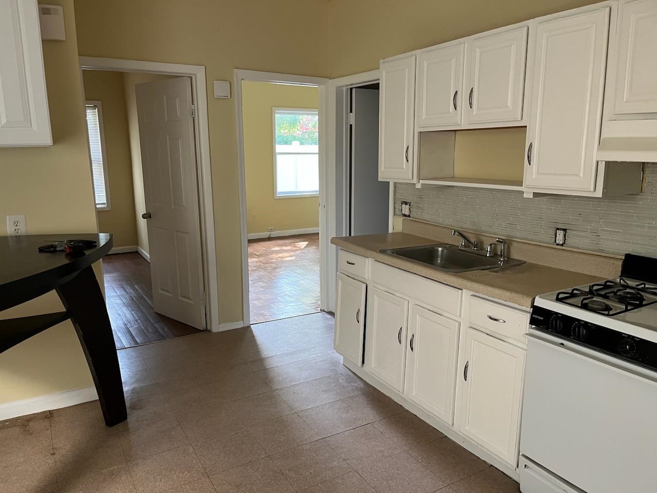 # 250006362 - For Rent in JERSEY CITY - West Bergen NJ