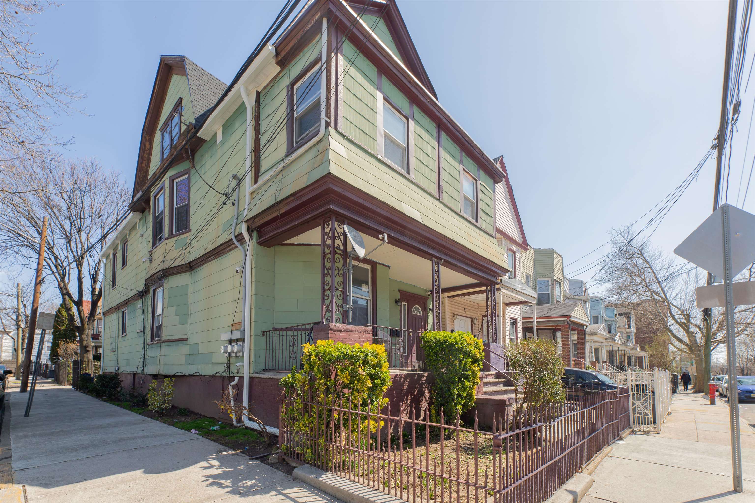 # 250006422 - For Rent in JERSEY CITY - Greenville NJ