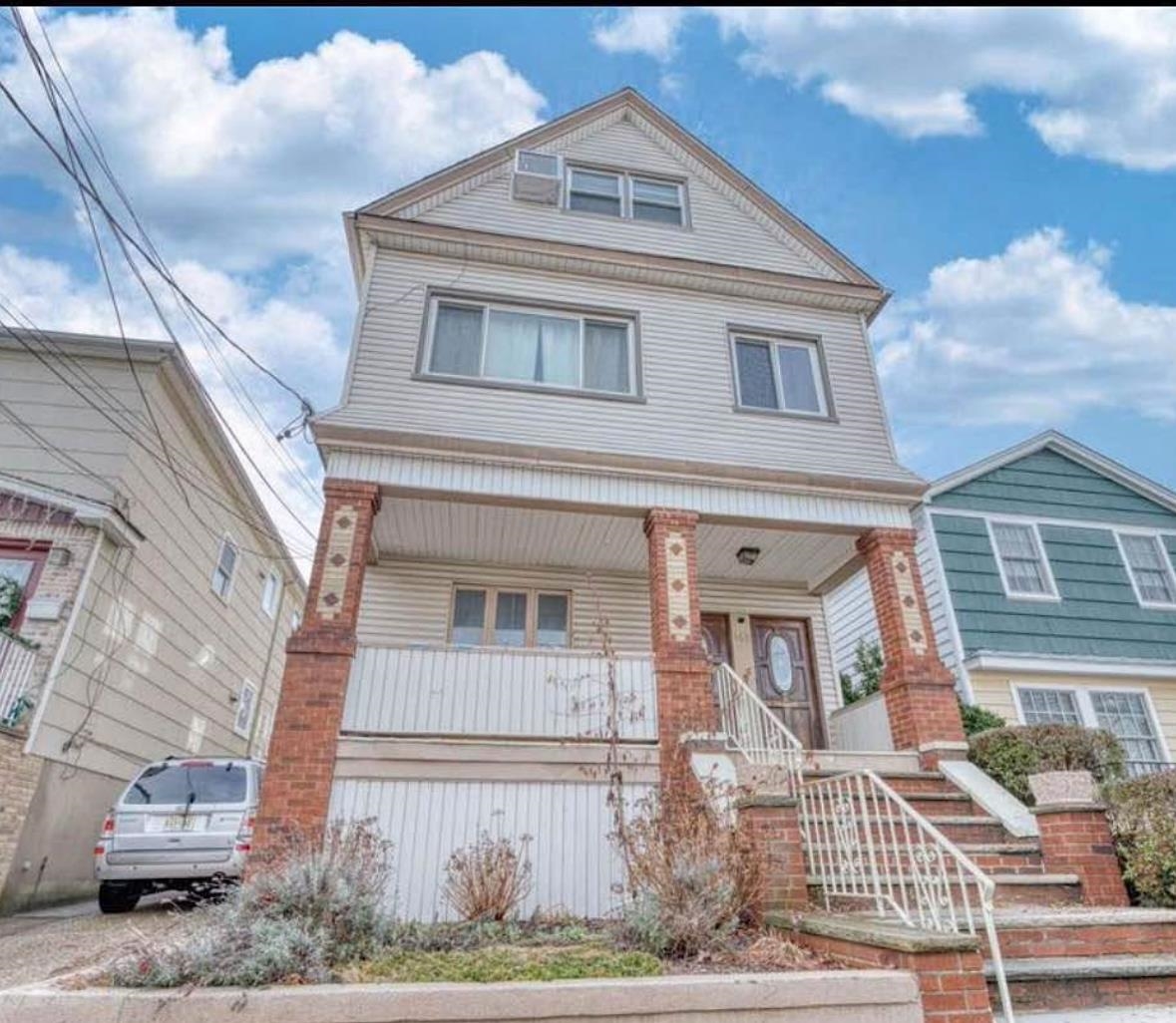 # 250006425 - For Rent in Bayonne NJ