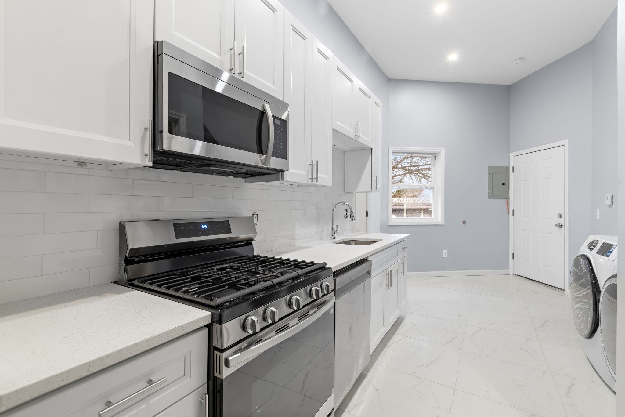 # 250006459 - For Rent in North Bergen NJ