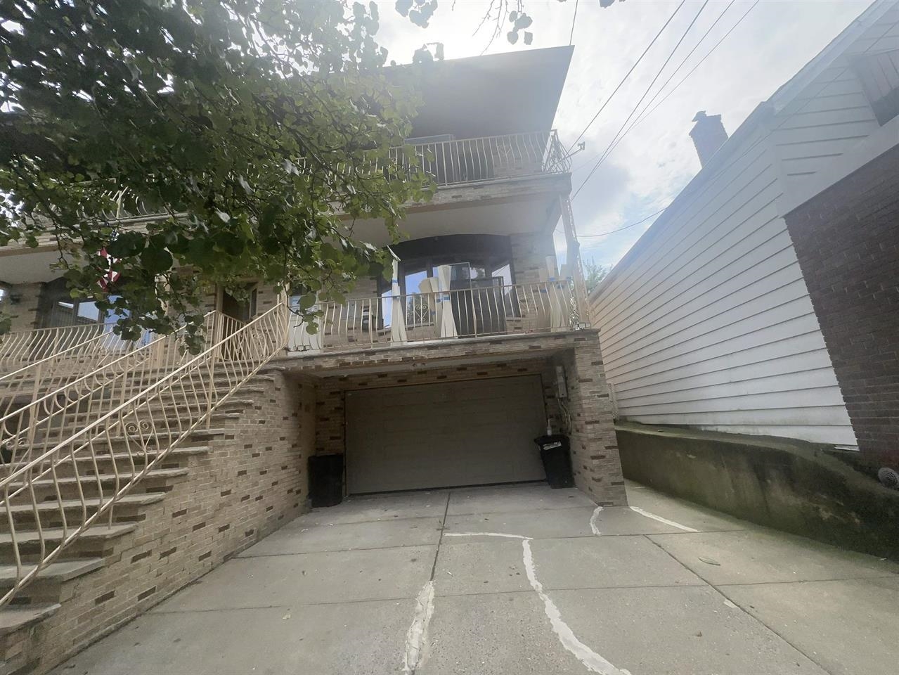 # 250006474 - For Rent in North Bergen NJ