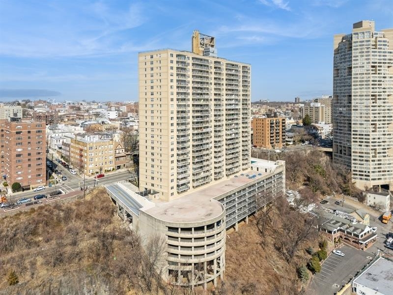 # 250006542 - For Rent in West New York NJ