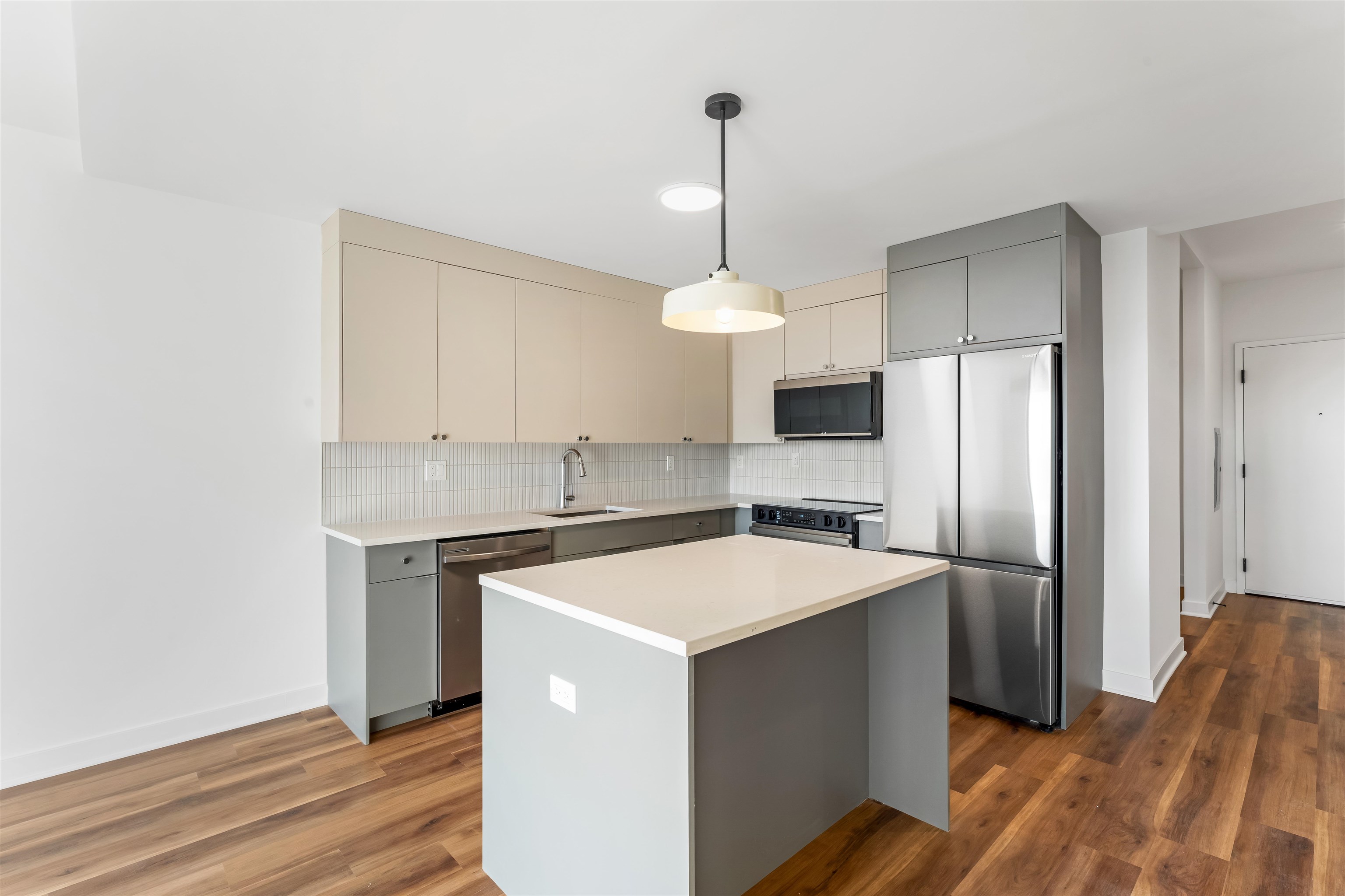 # 250006593 - For Rent in JERSEY CITY - West Bergen NJ