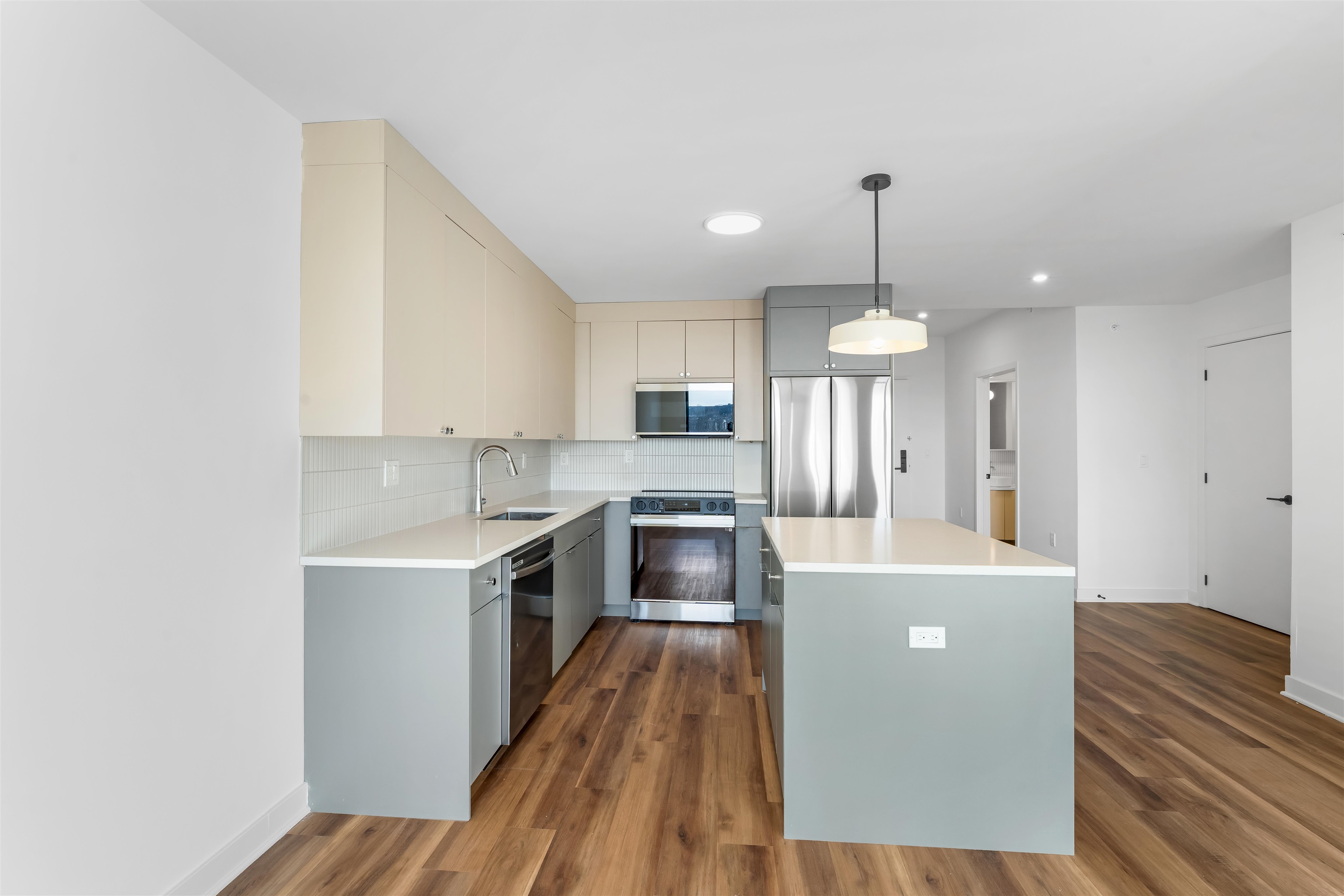 # 250006620 - For Rent in JERSEY CITY - West Bergen NJ