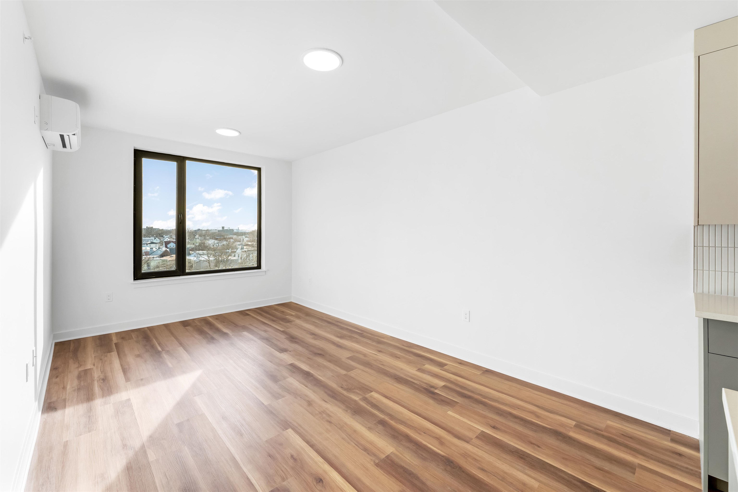 # 250006623 - For Rent in JERSEY CITY - West Bergen NJ