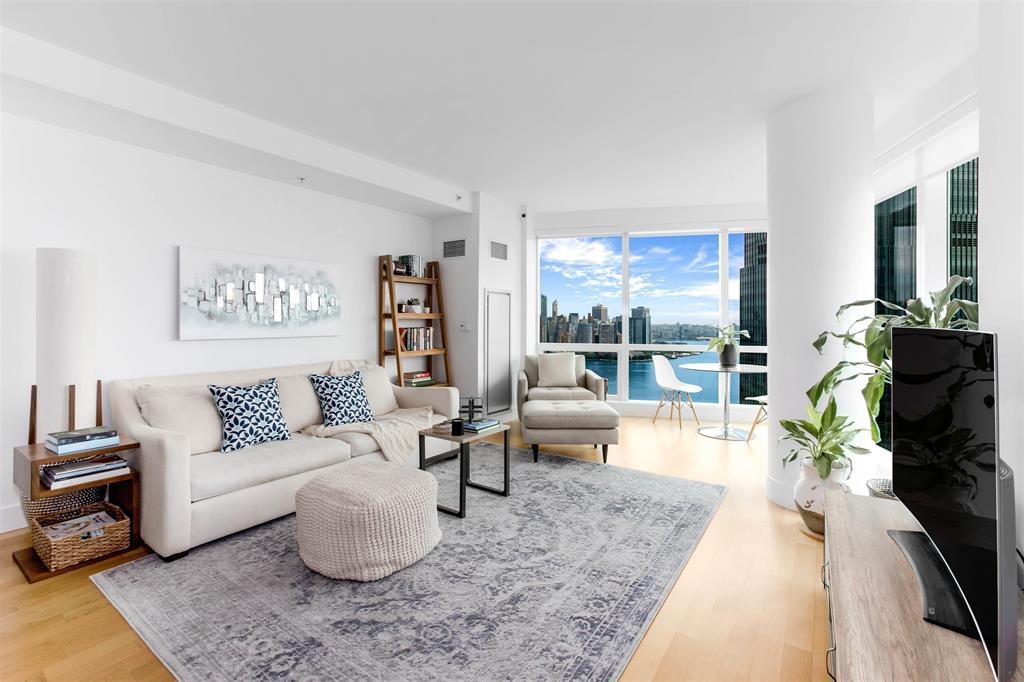 # 250006628 - For Rent in JERSEY CITY - Downtown NJ