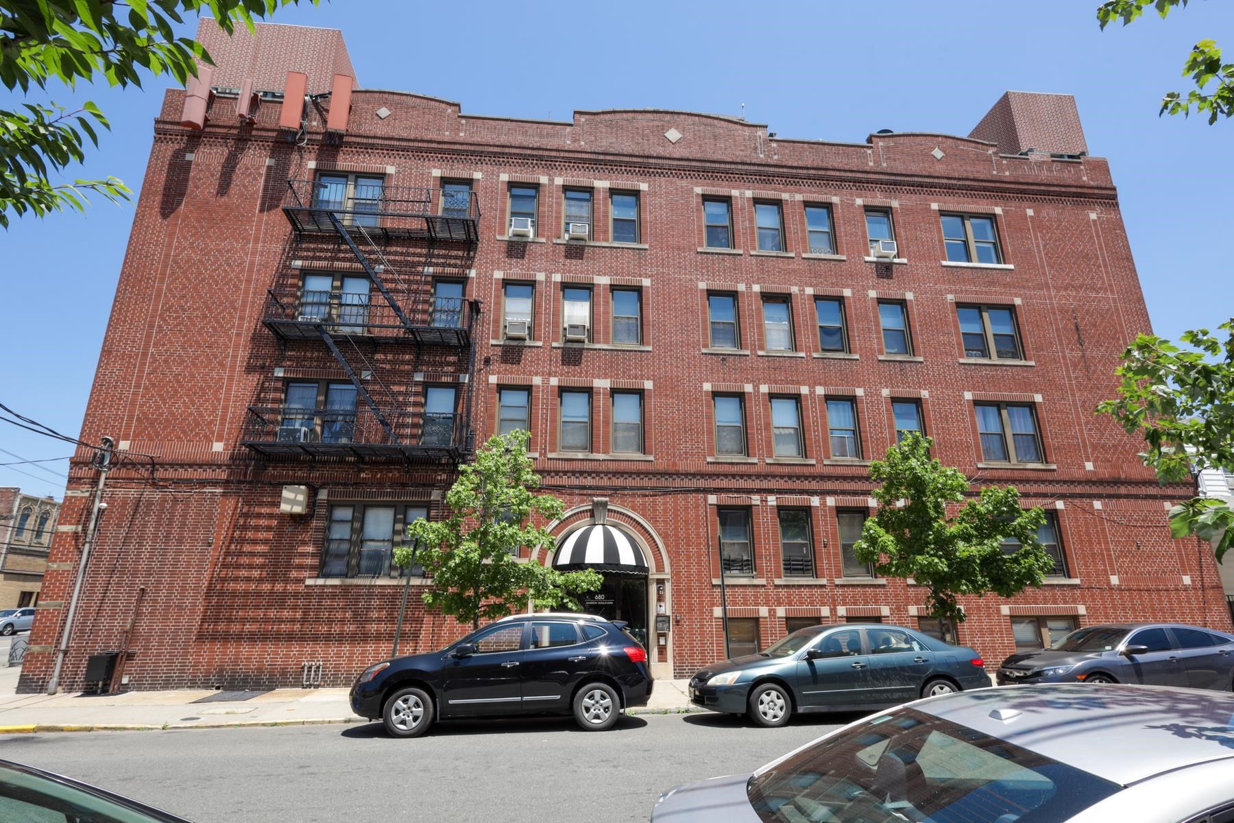 # 250006655 - For Rent in Bayonne NJ