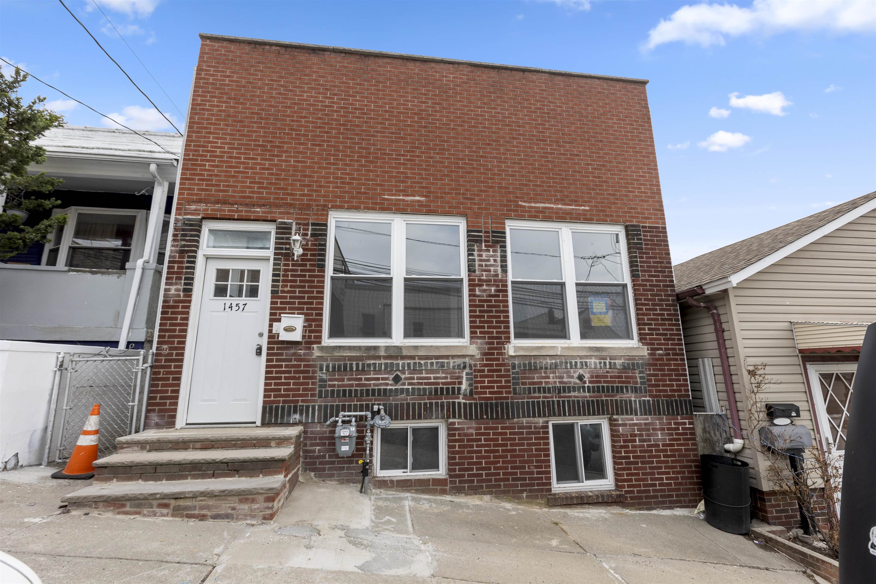 # 250006690 - For Rent in North Bergen NJ