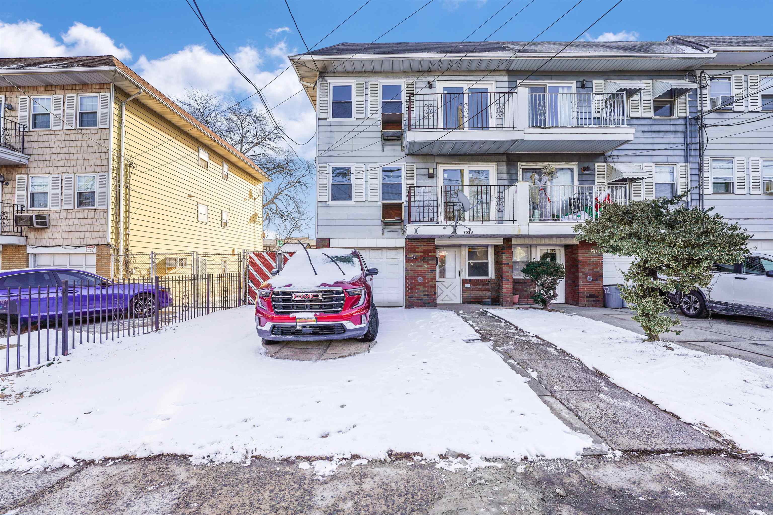 # 250006702 - For Rent in Bayonne NJ