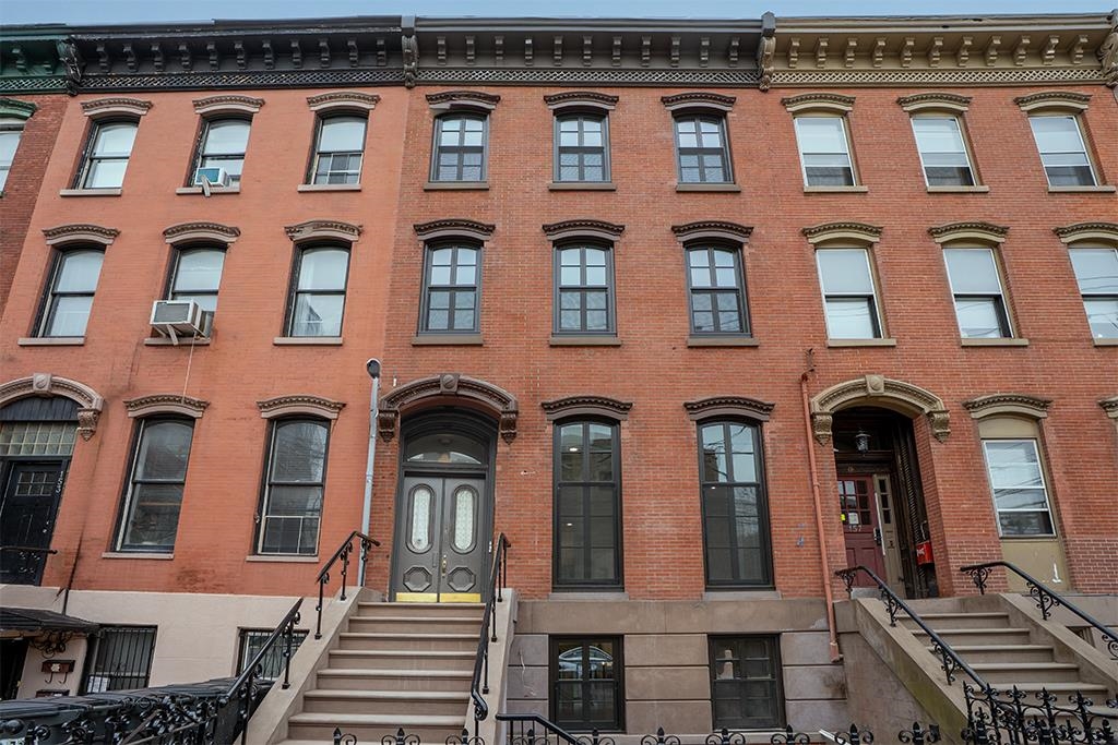 # 250006703 - For Rent in JERSEY CITY - Downtown NJ