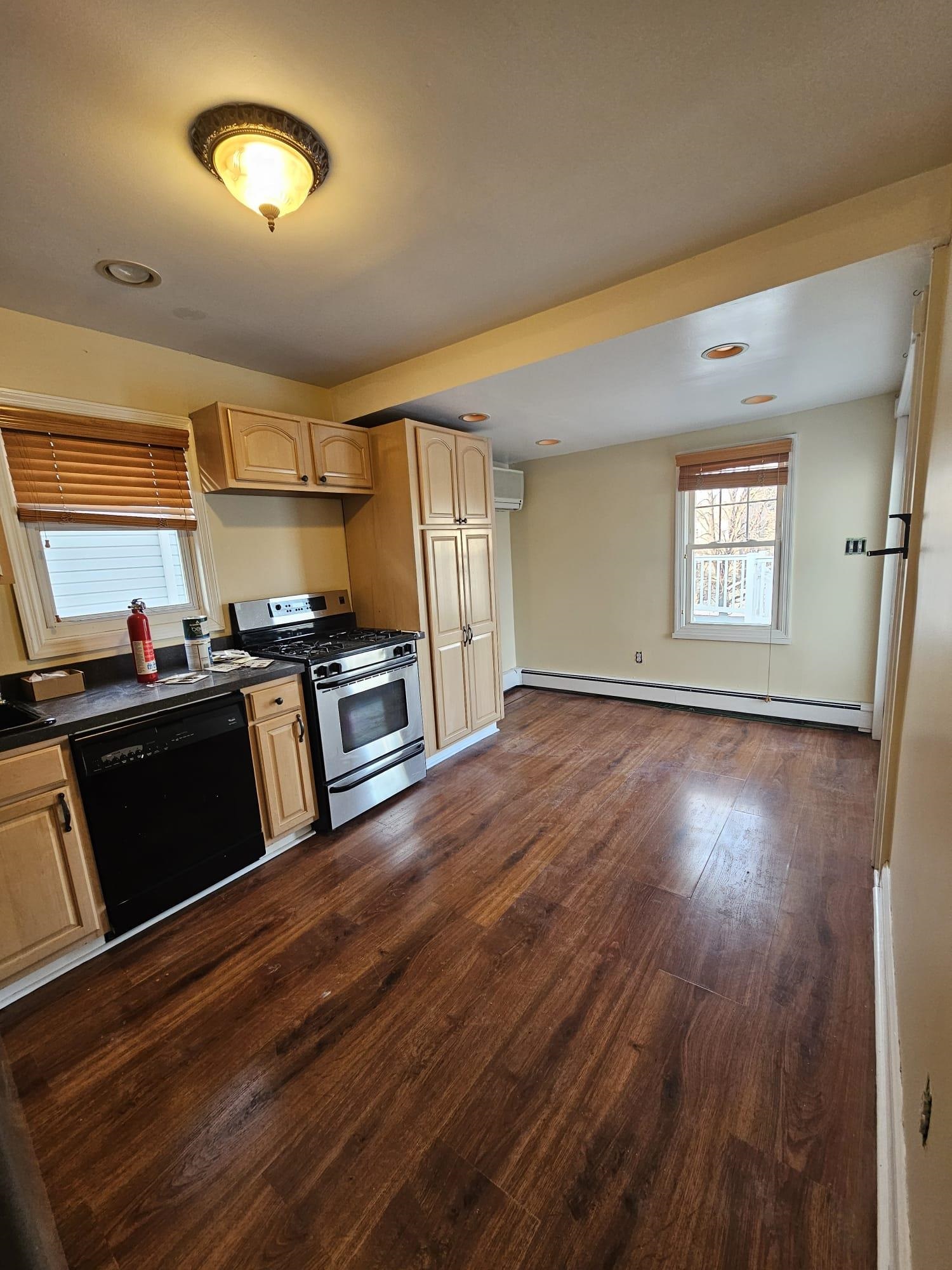 # 250006725 - For Rent in Lyndhurst NJ