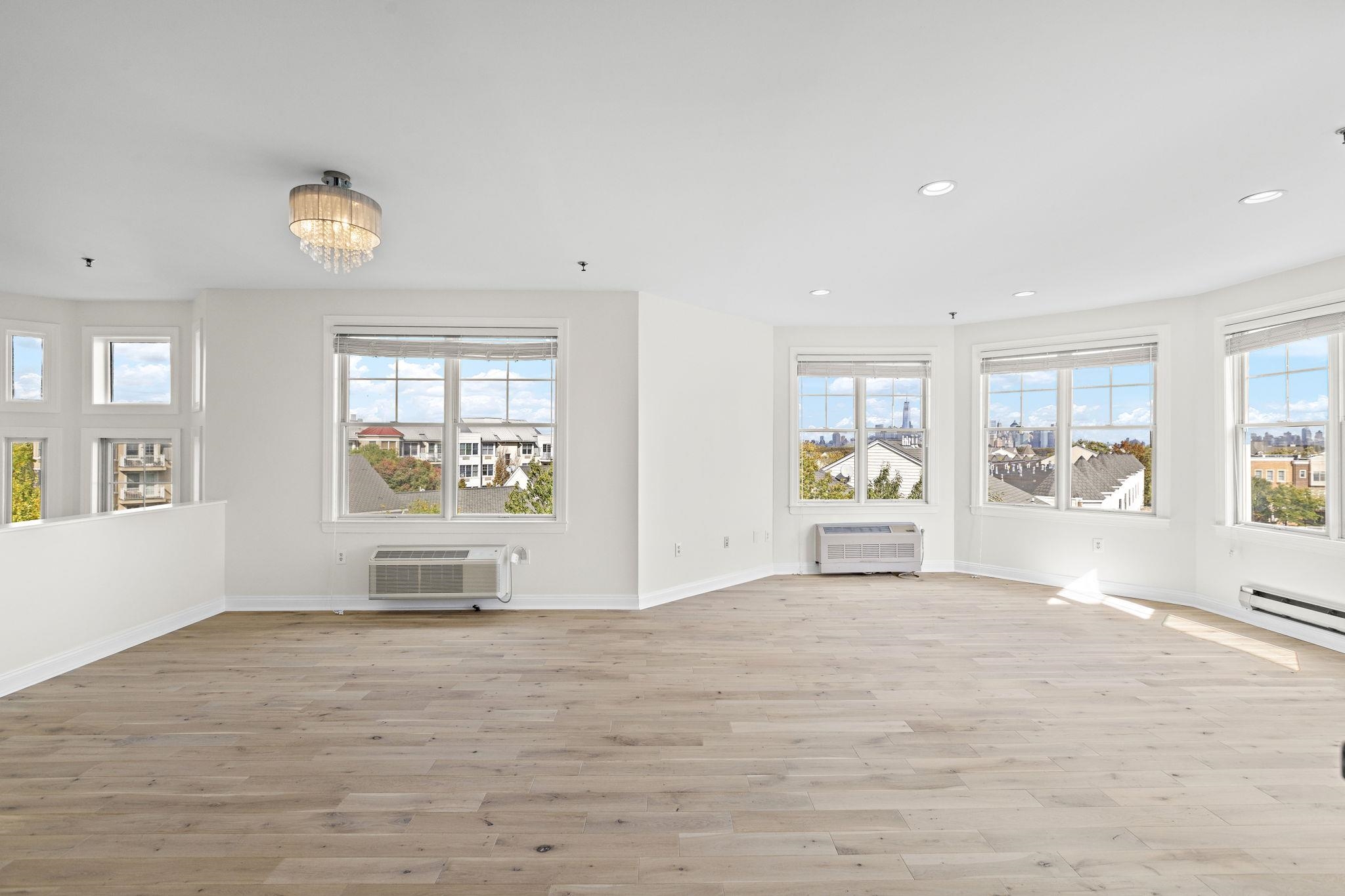 # 250006750 - For Rent in JERSEY CITY - Greenville NJ