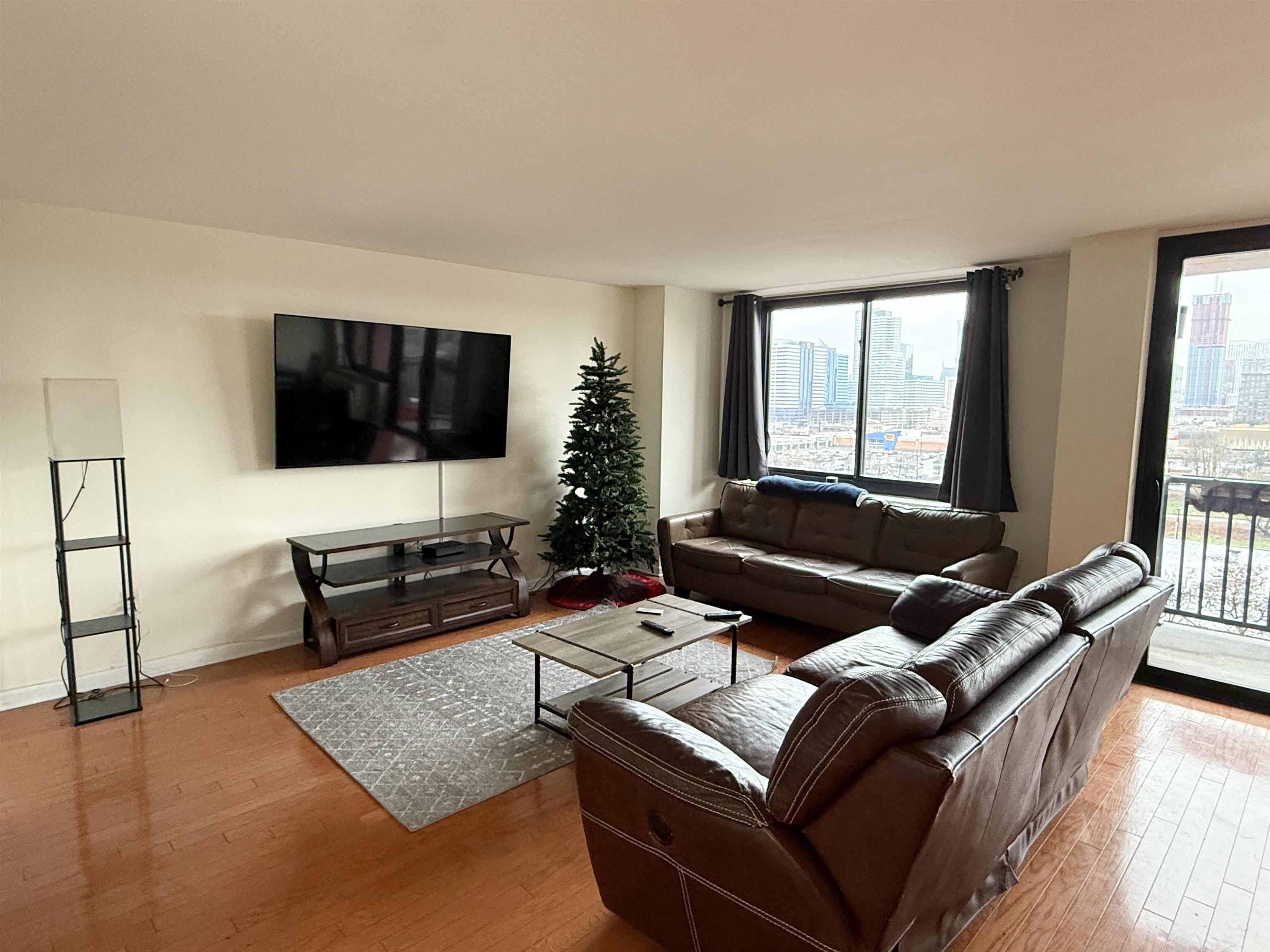 # 250006773 - For Rent in JERSEY CITY - Downtown NJ