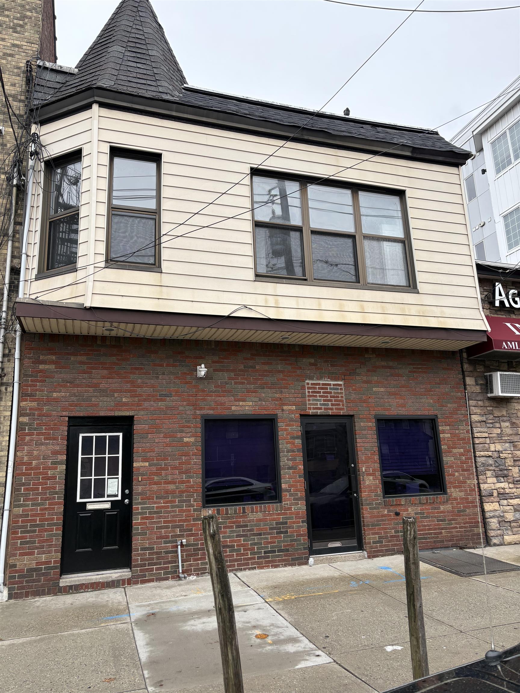 # 250006868 - For Rent in JERSEY CITY - Heights NJ