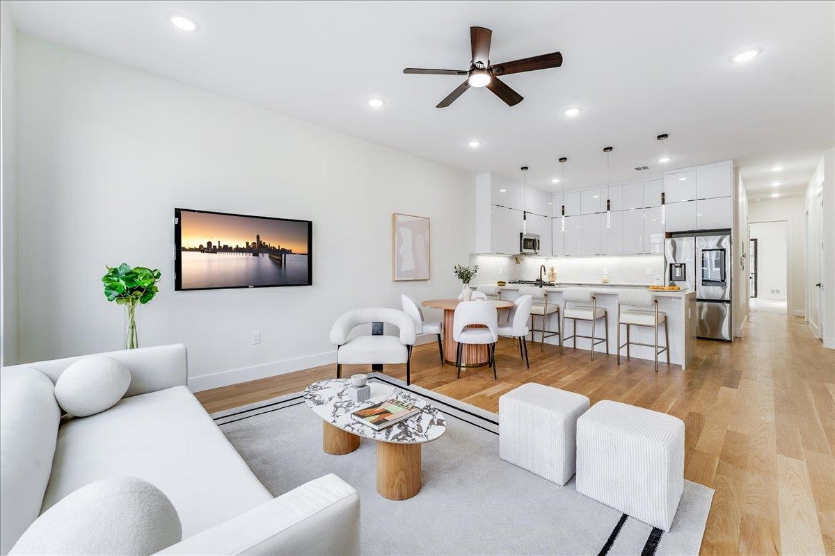 # 250006899 - For Rent in JERSEY CITY - Greenville NJ