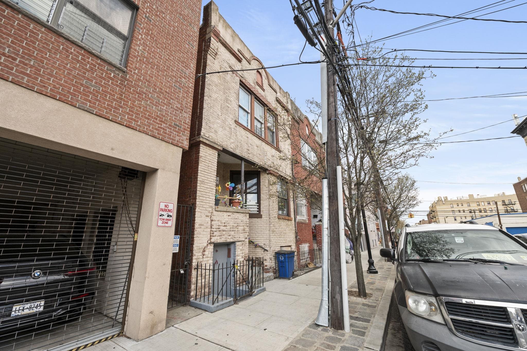# 250006925 - For Rent in Union City NJ