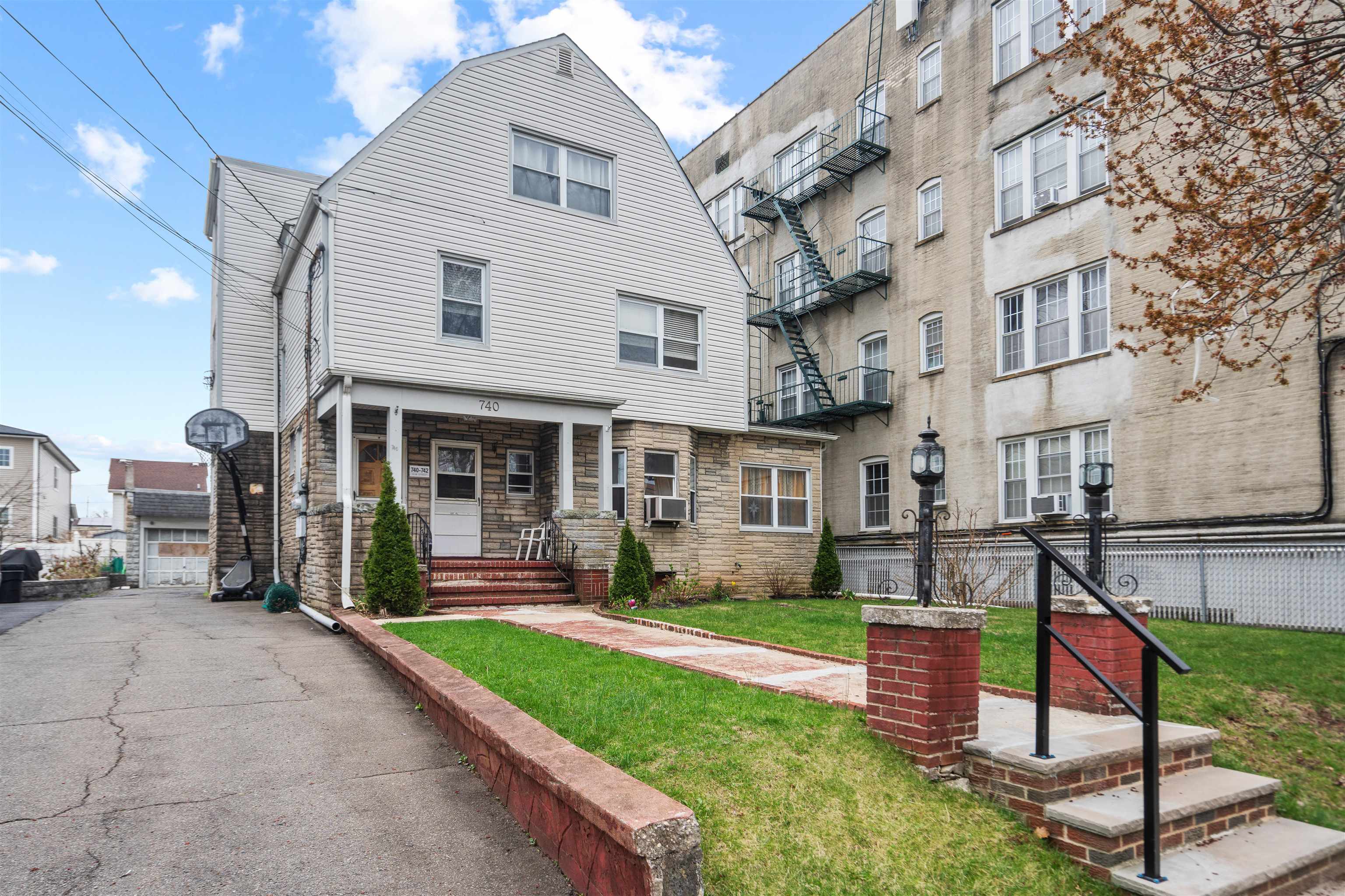 # 250006949 - For Rent in Kearny NJ