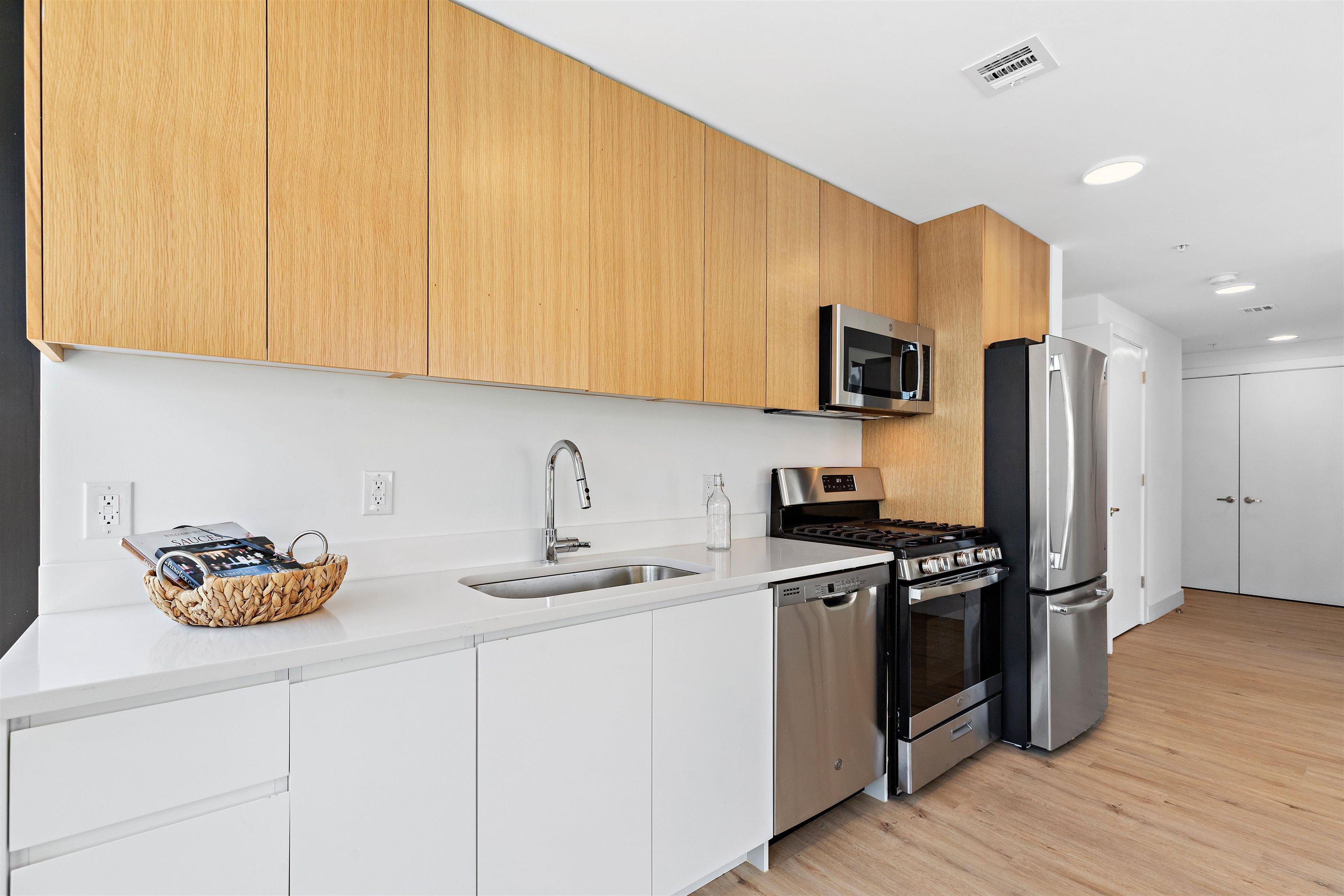 # 250006950 - For Rent in Weehawken NJ