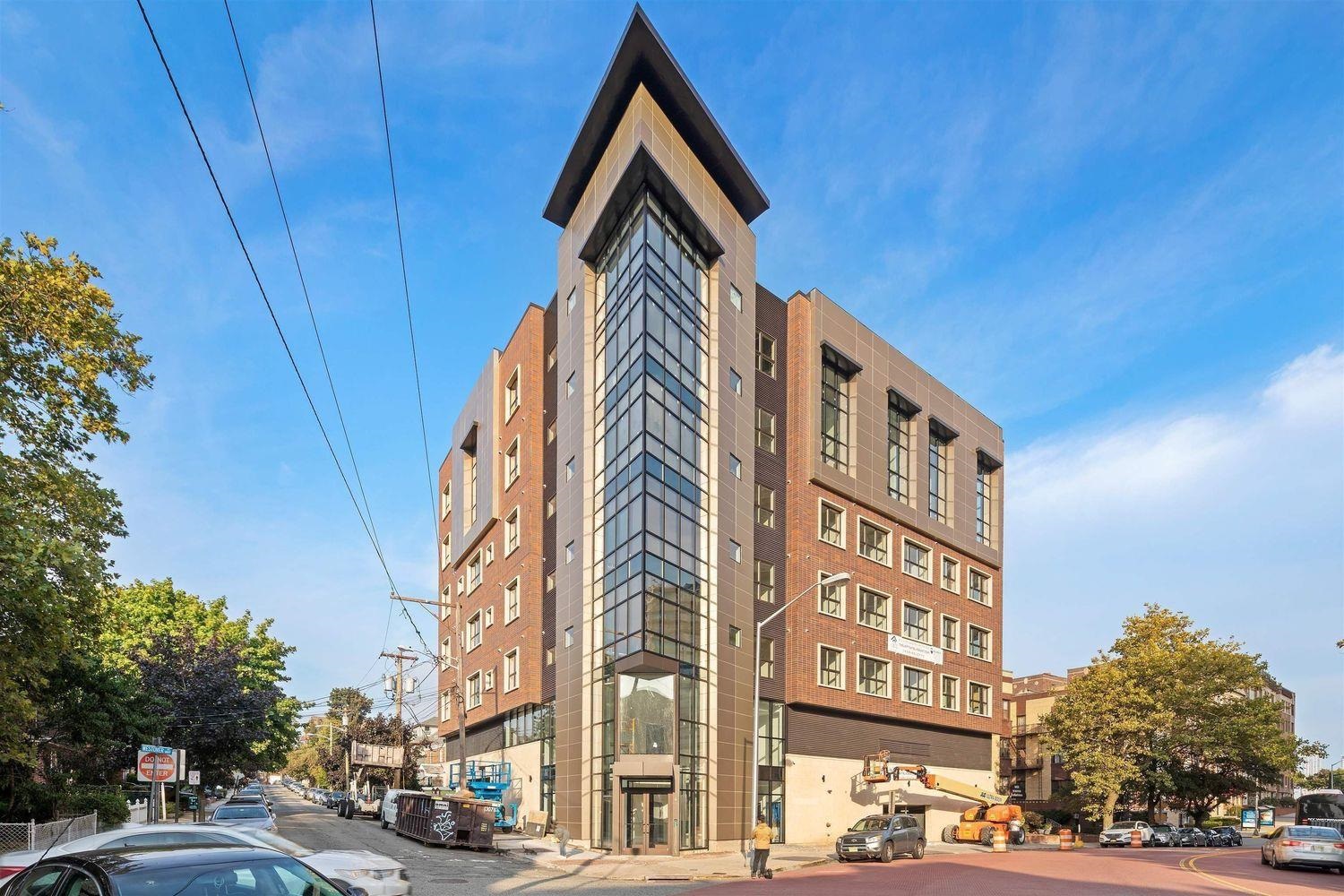 # 250006960 - For Rent in West New York NJ