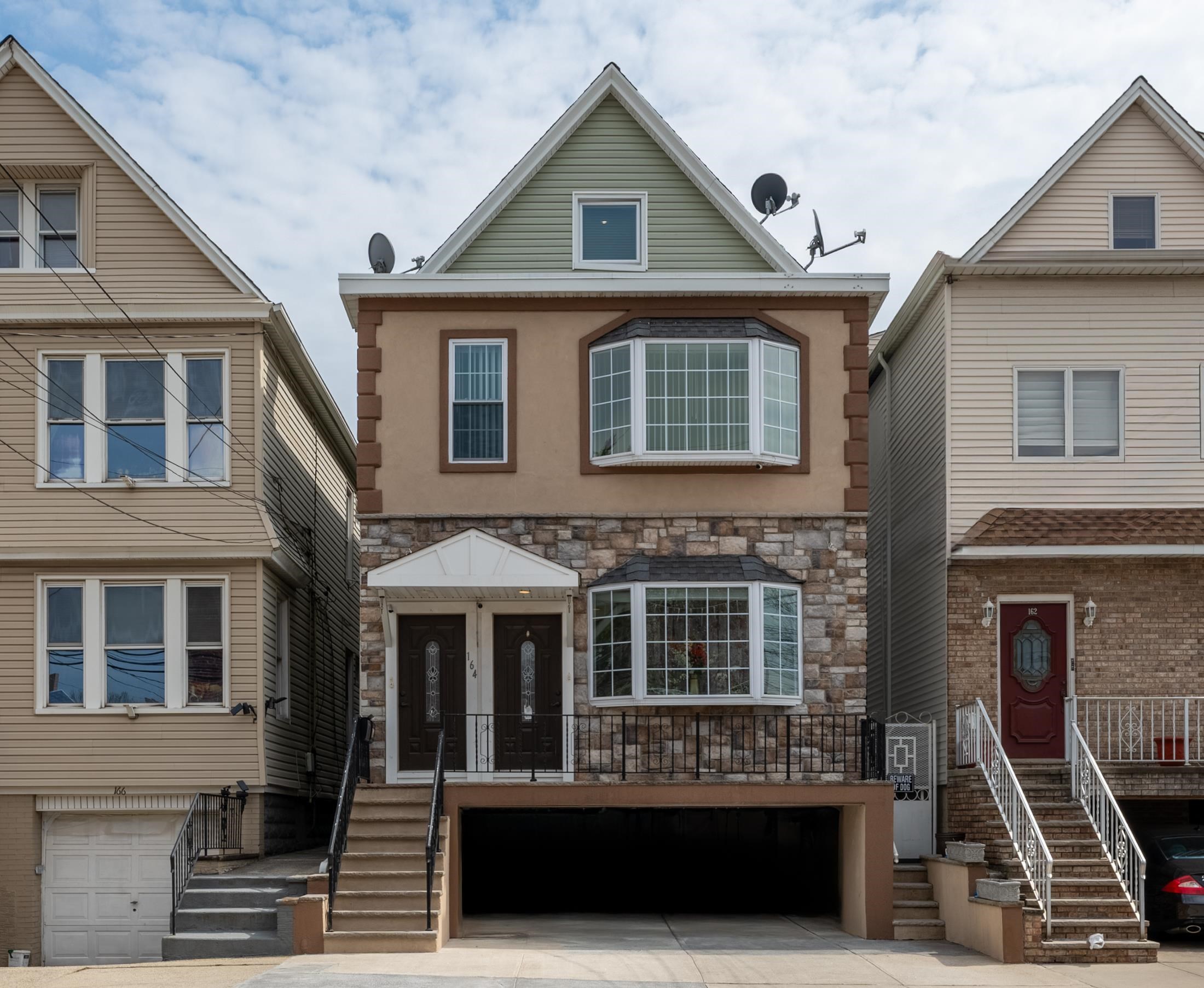 # 250007008 - For Rent in Bayonne NJ