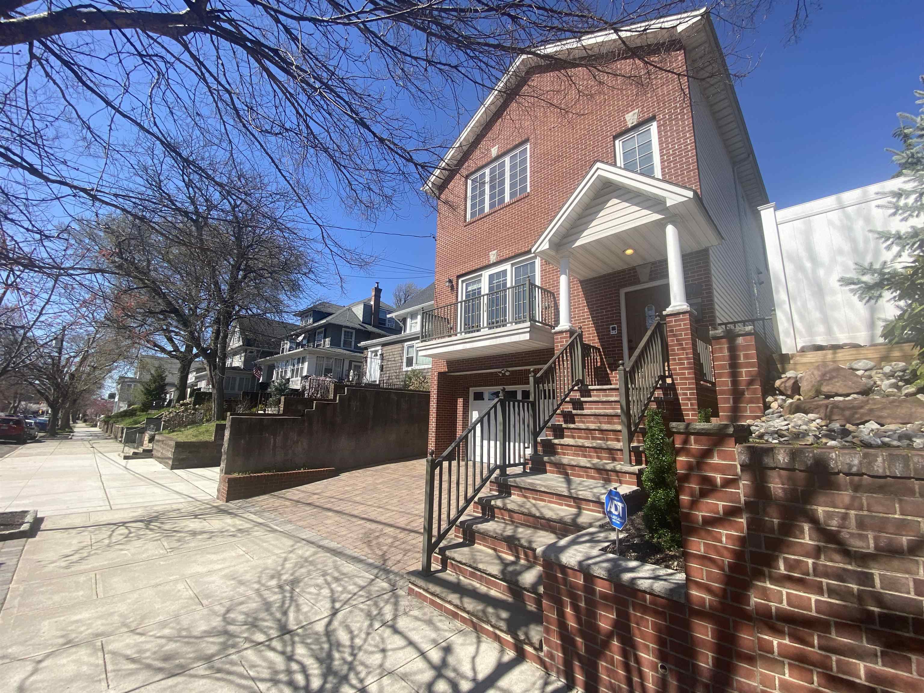 # 250007078 - For Rent in Bayonne NJ