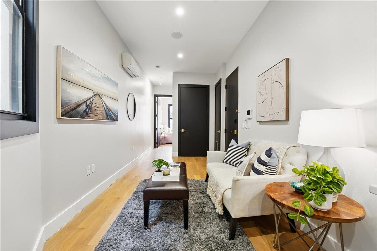 # 250007083 - For Rent in JERSEY CITY - Heights NJ