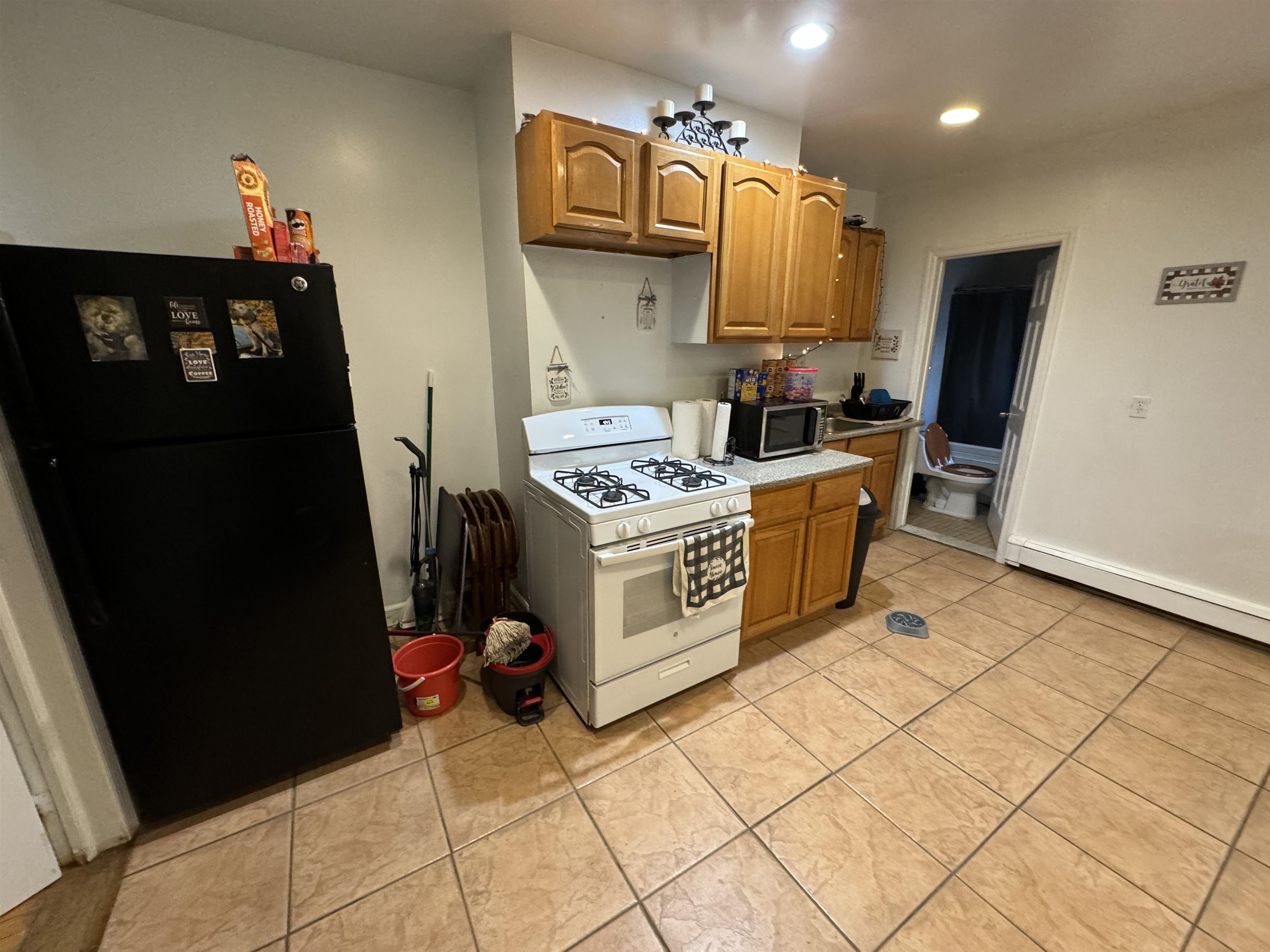 # 250007108 - For Rent in JERSEY CITY - Bergen-Lafayett NJ