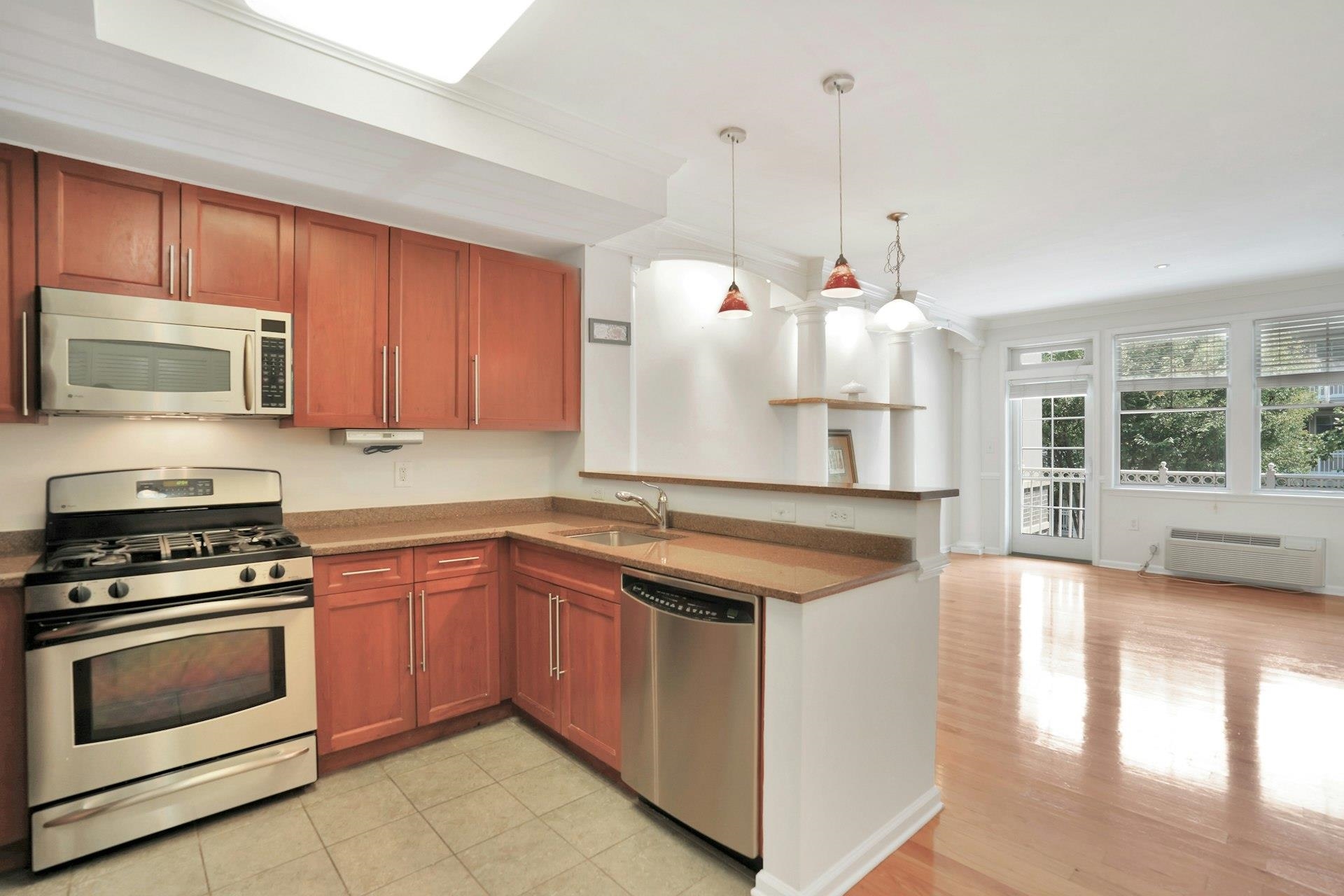 # 250007112 - For Rent in JERSEY CITY - Greenville NJ