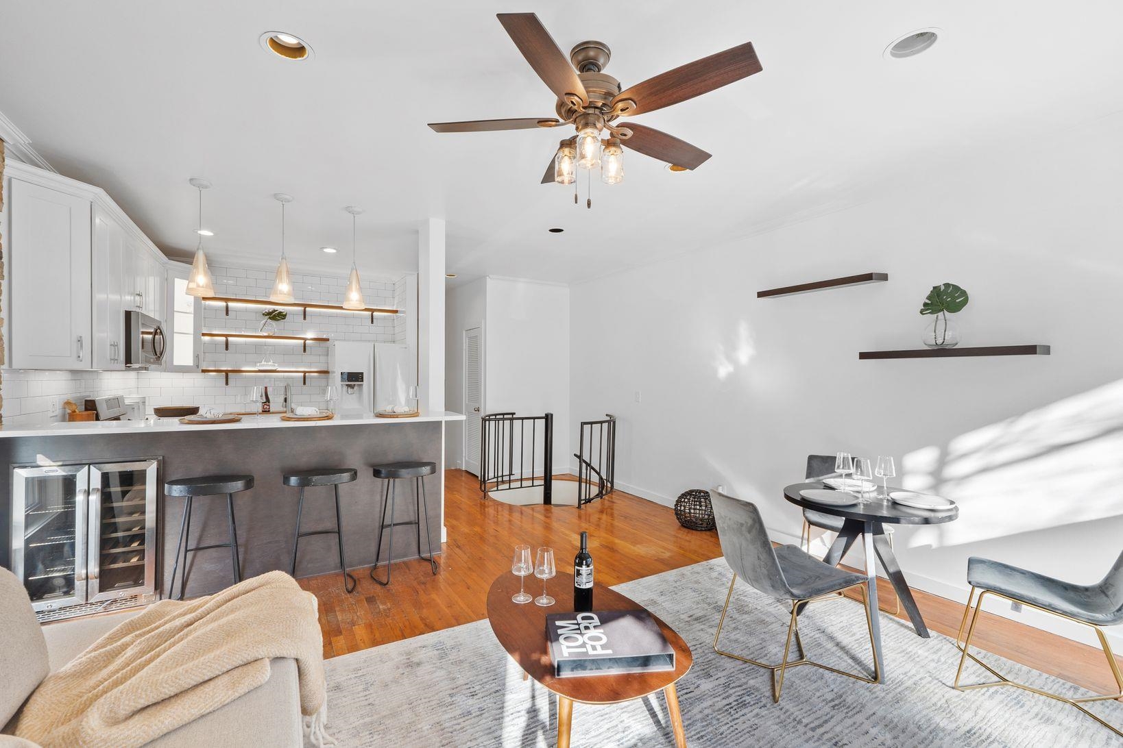 # 250007114 - For Rent in JERSEY CITY - Heights NJ