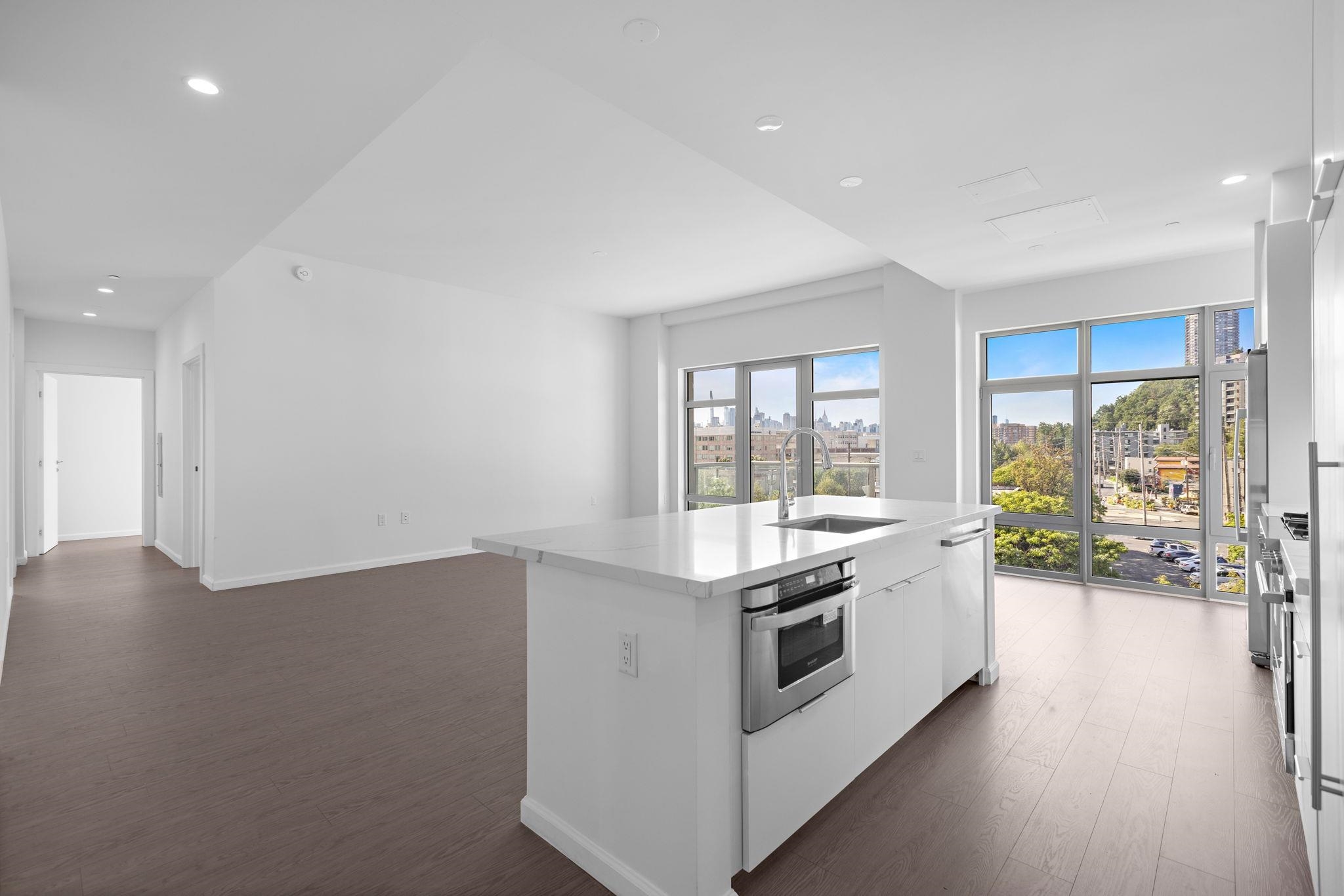 # 250007129 - For Rent in Edgewater NJ