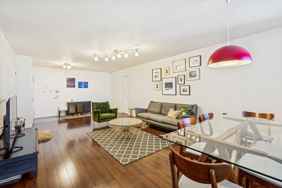 # 250007185 - For Rent in West New York NJ