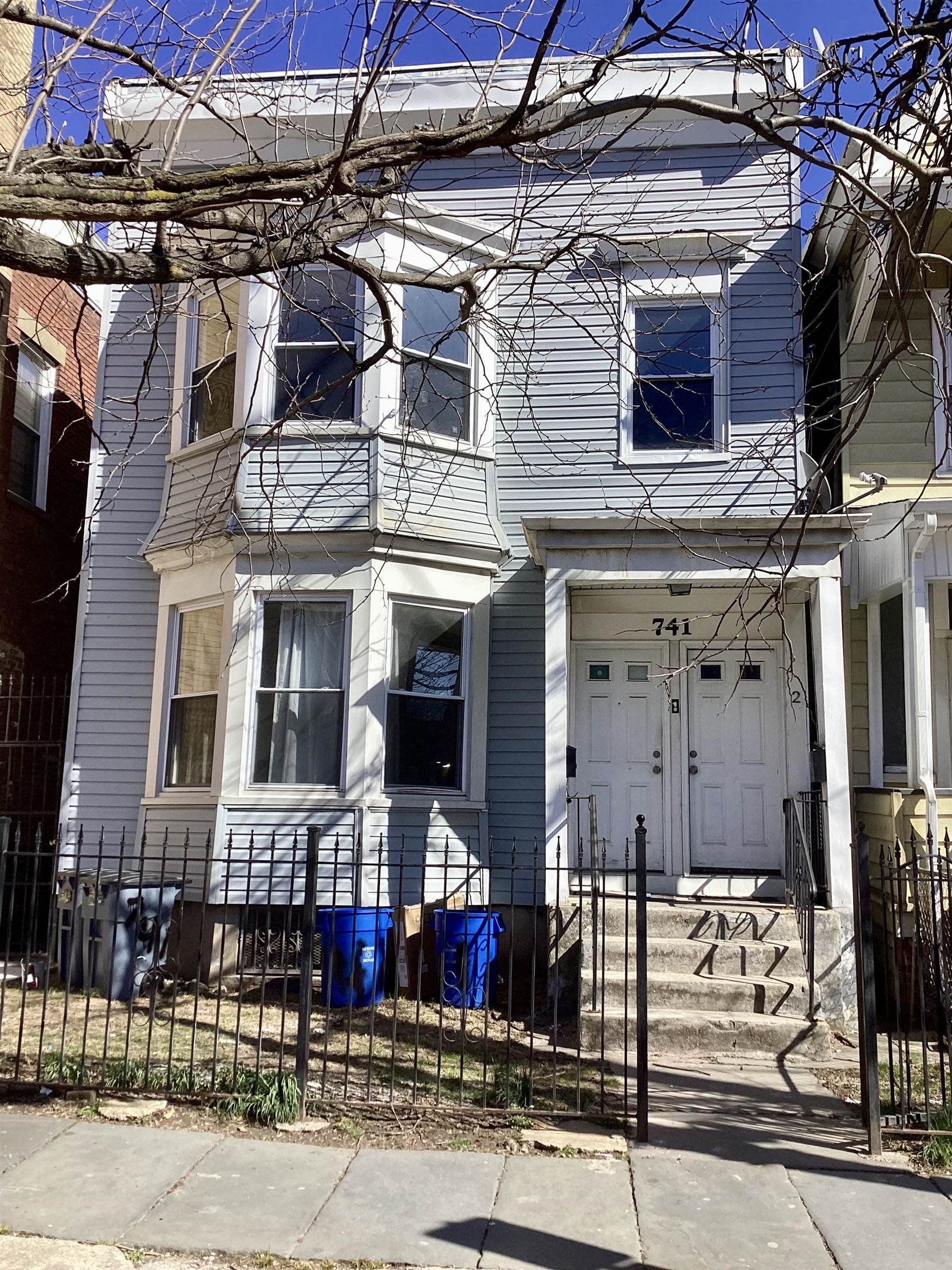 # 250007232 - For Rent in Newark NJ