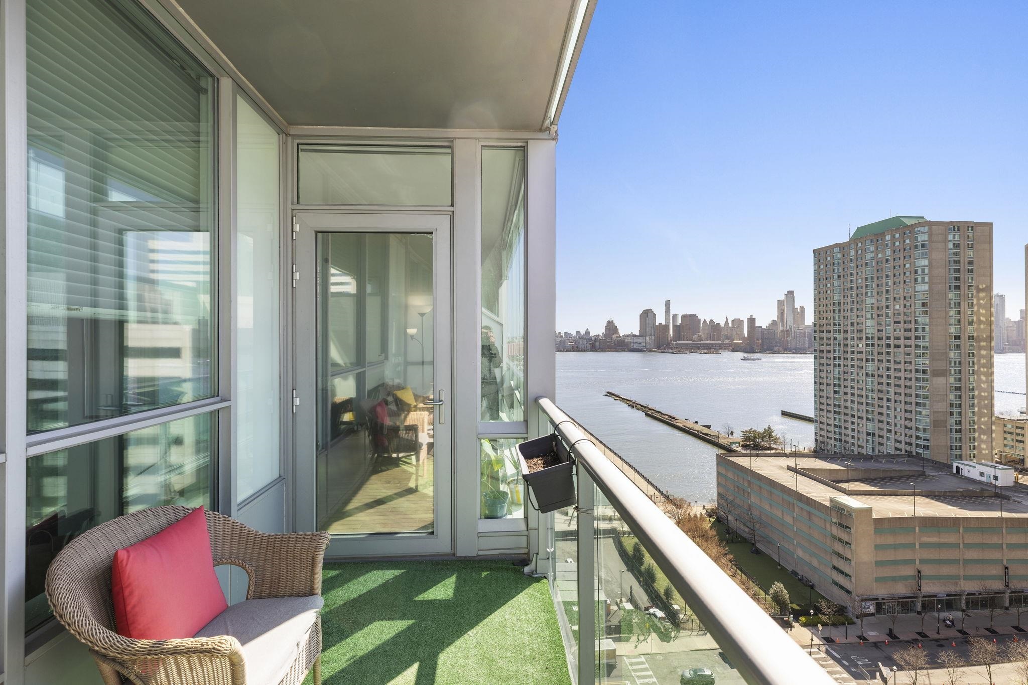 # 250007237 - For Rent in JERSEY CITY - Downtown NJ