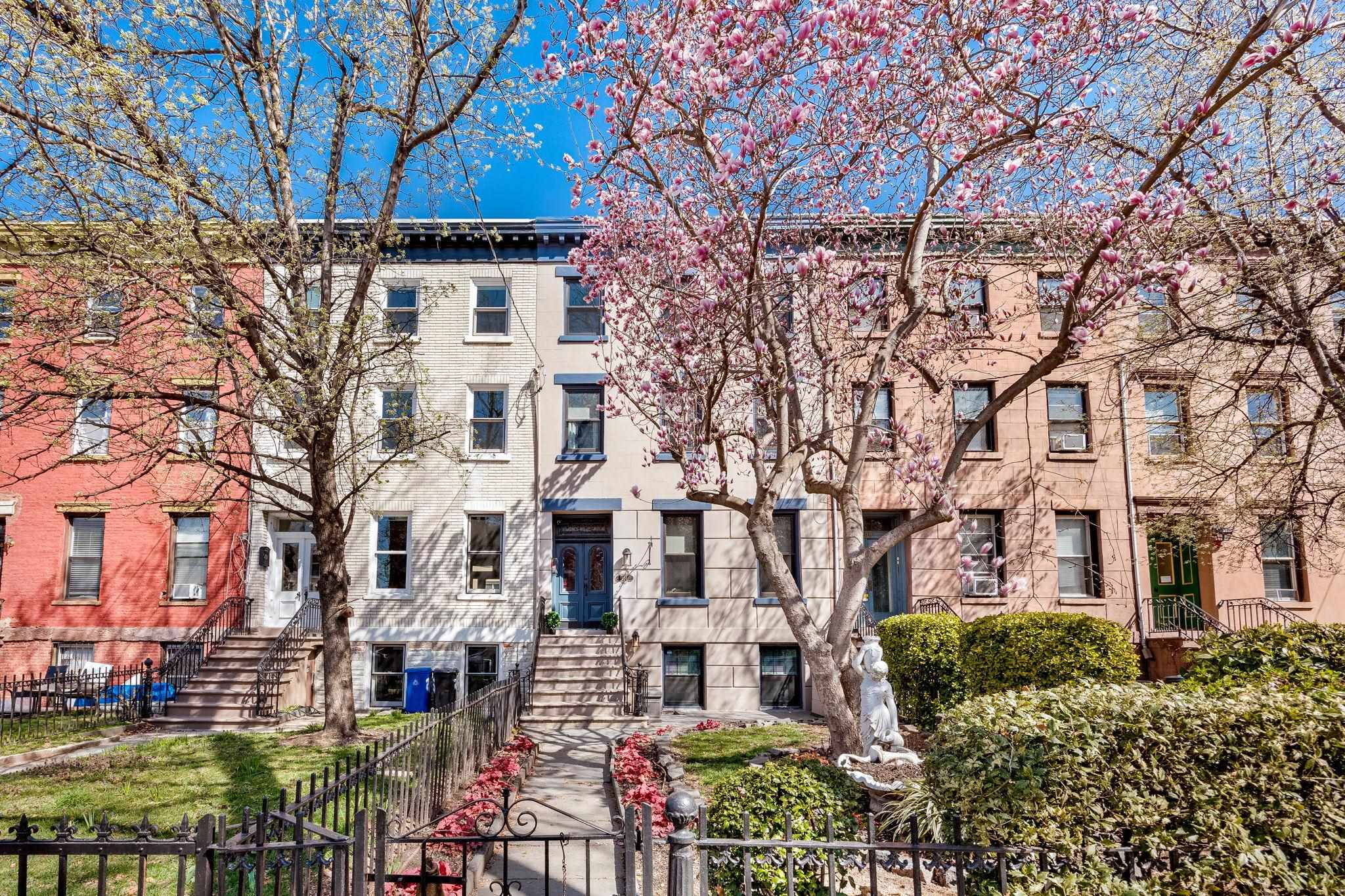 # 250007245 - For Rent in JERSEY CITY - Downtown NJ
