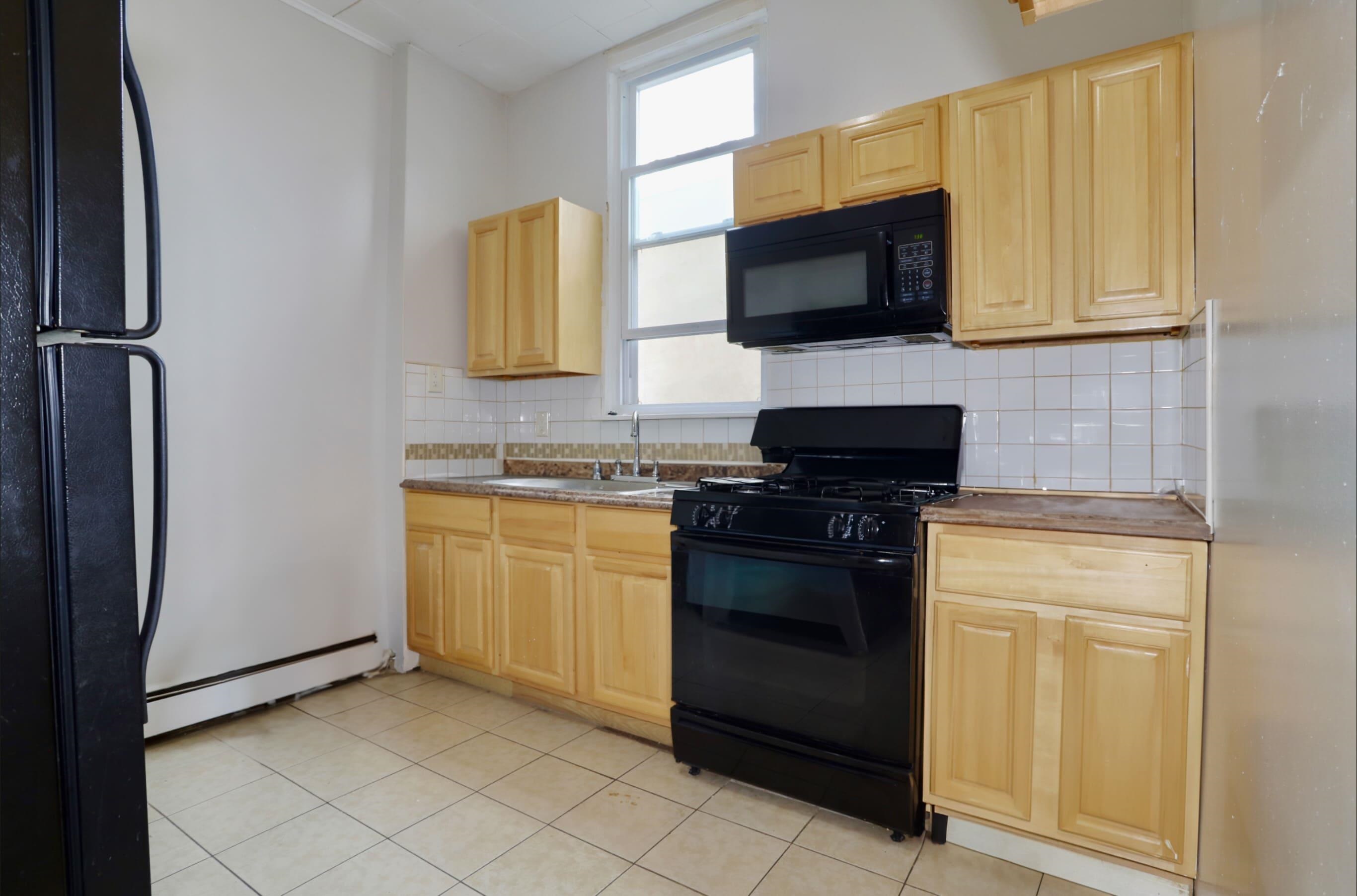 # 250007264 - For Rent in JERSEY CITY - Heights NJ
