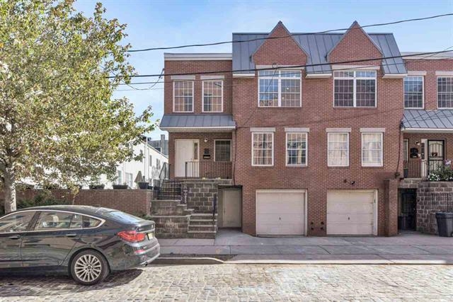 # 250007285 - For Rent in JERSEY CITY - Bergen-Lafayett NJ