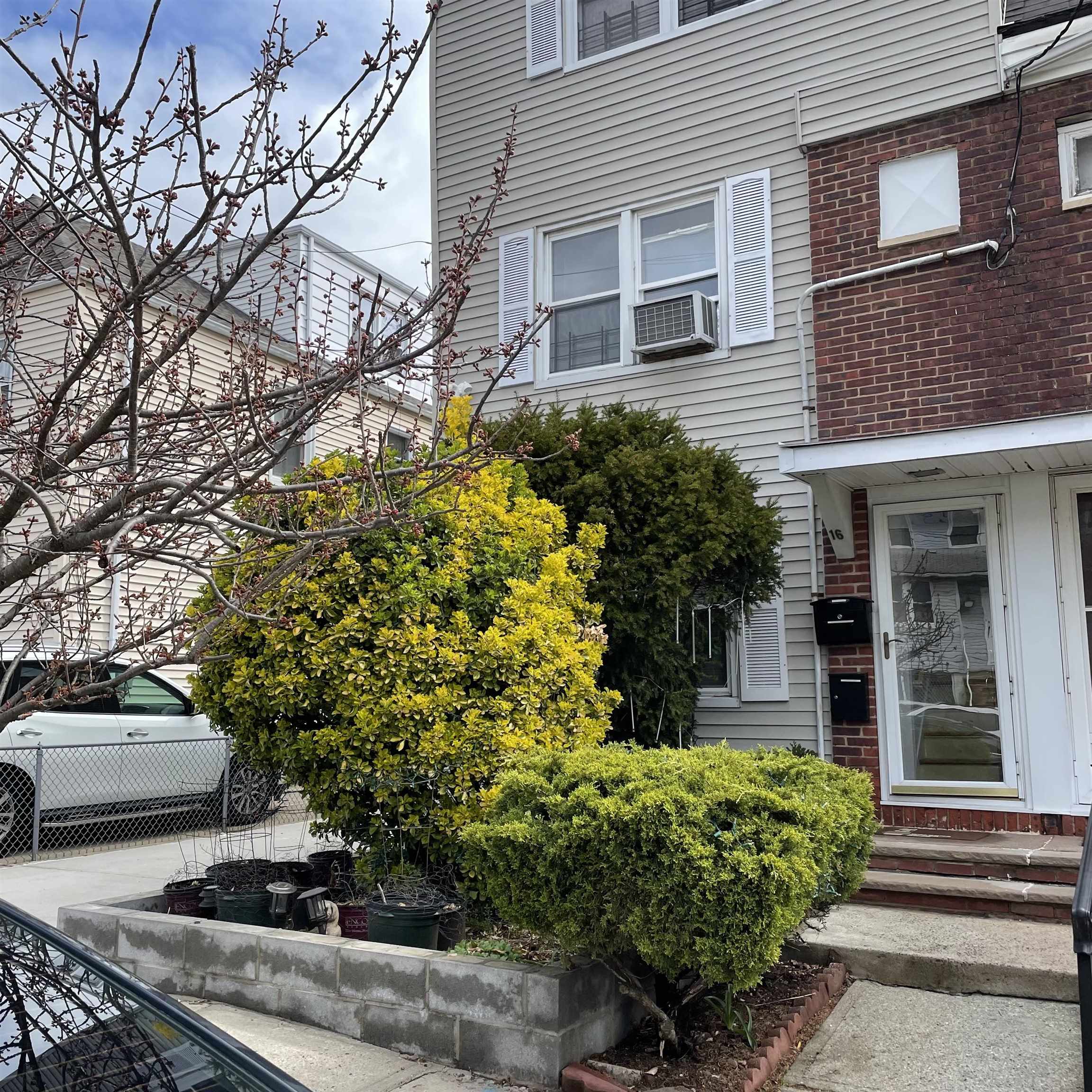 # 250007286 - For Rent in Bayonne NJ